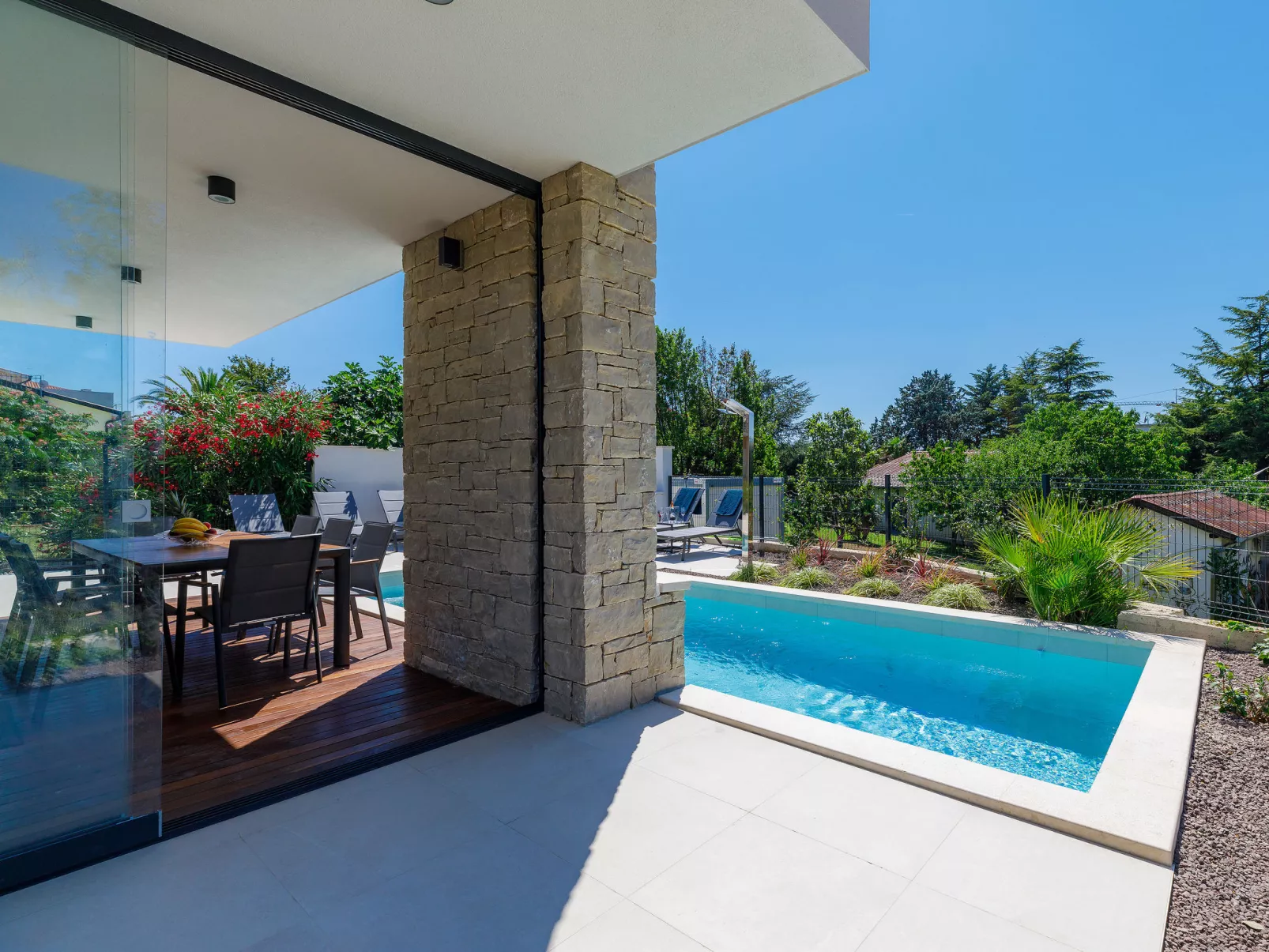 Villa Irena-Dehors