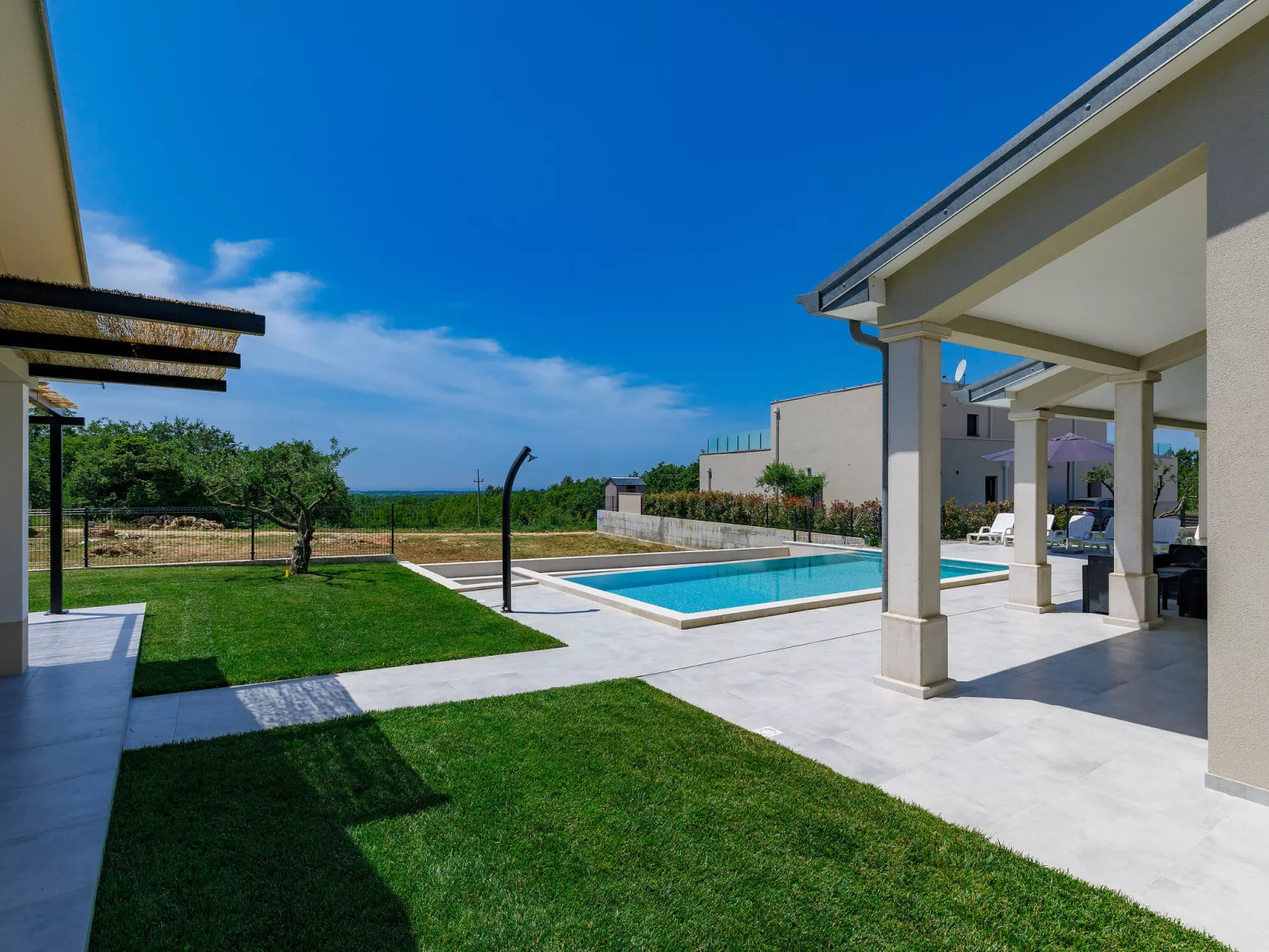 Villa Civitan-Outside