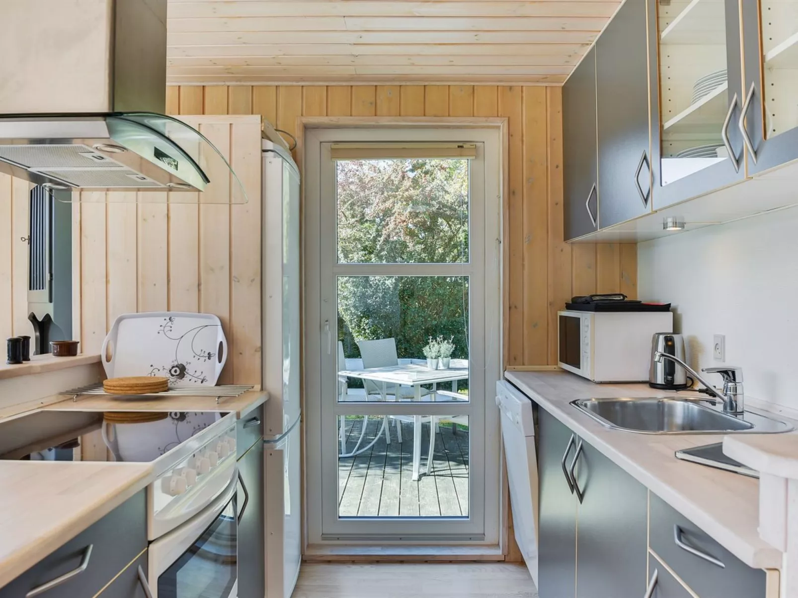 "Leandra" - 600m from the sea-Outside