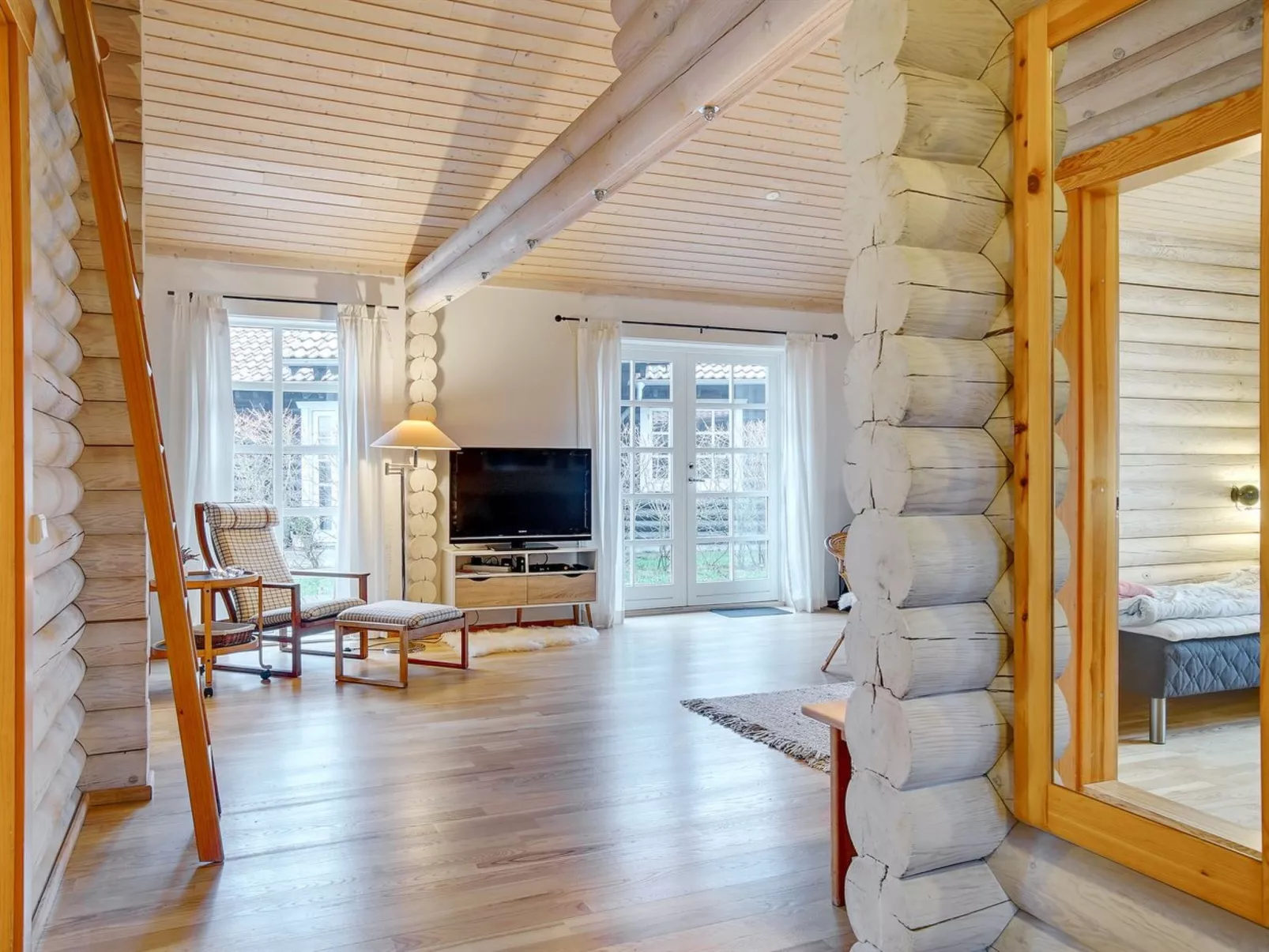 "Onerva" - 1.2km from the sea-Inside