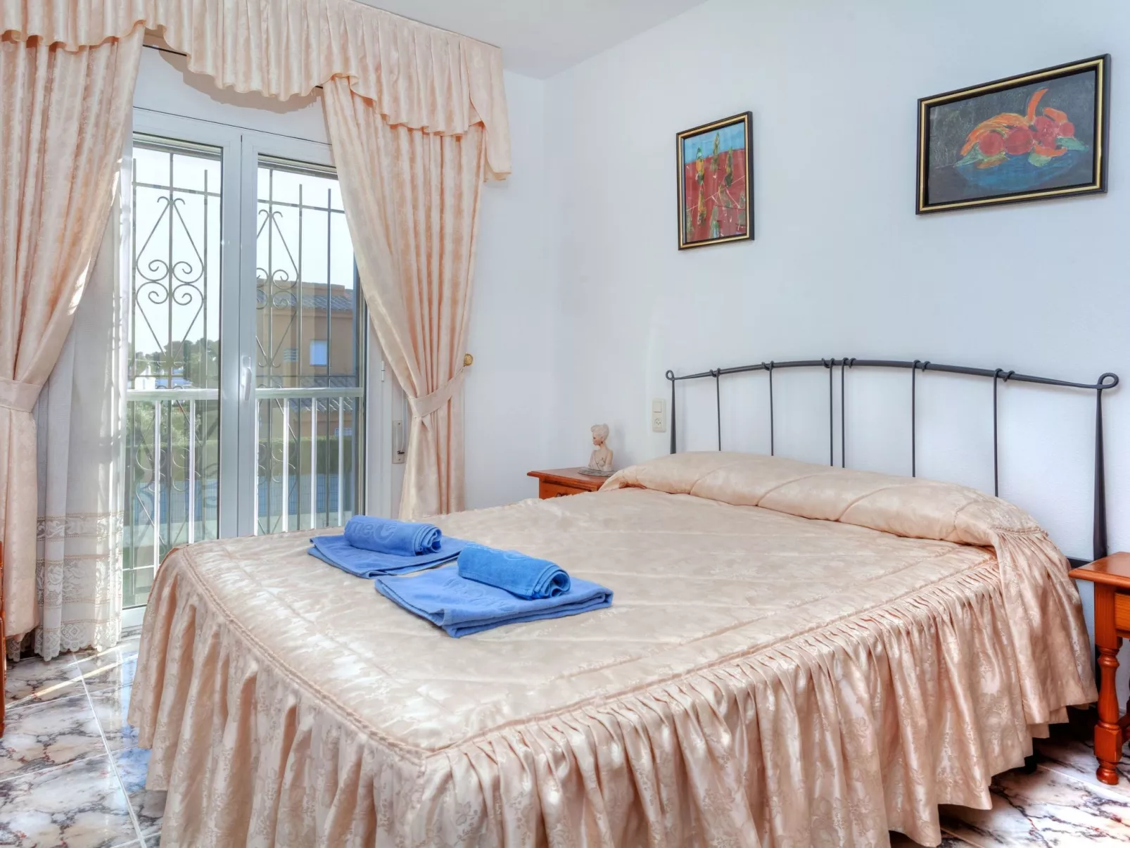 Villa Morera-Inside