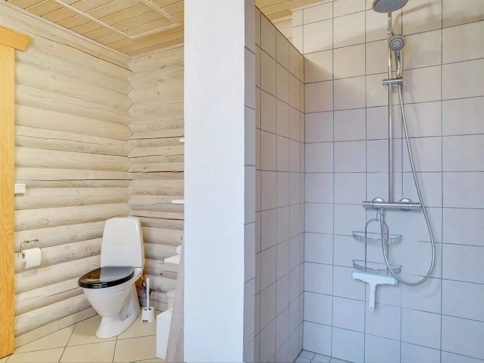 "Onerva" - 1.2km from the sea-Inside