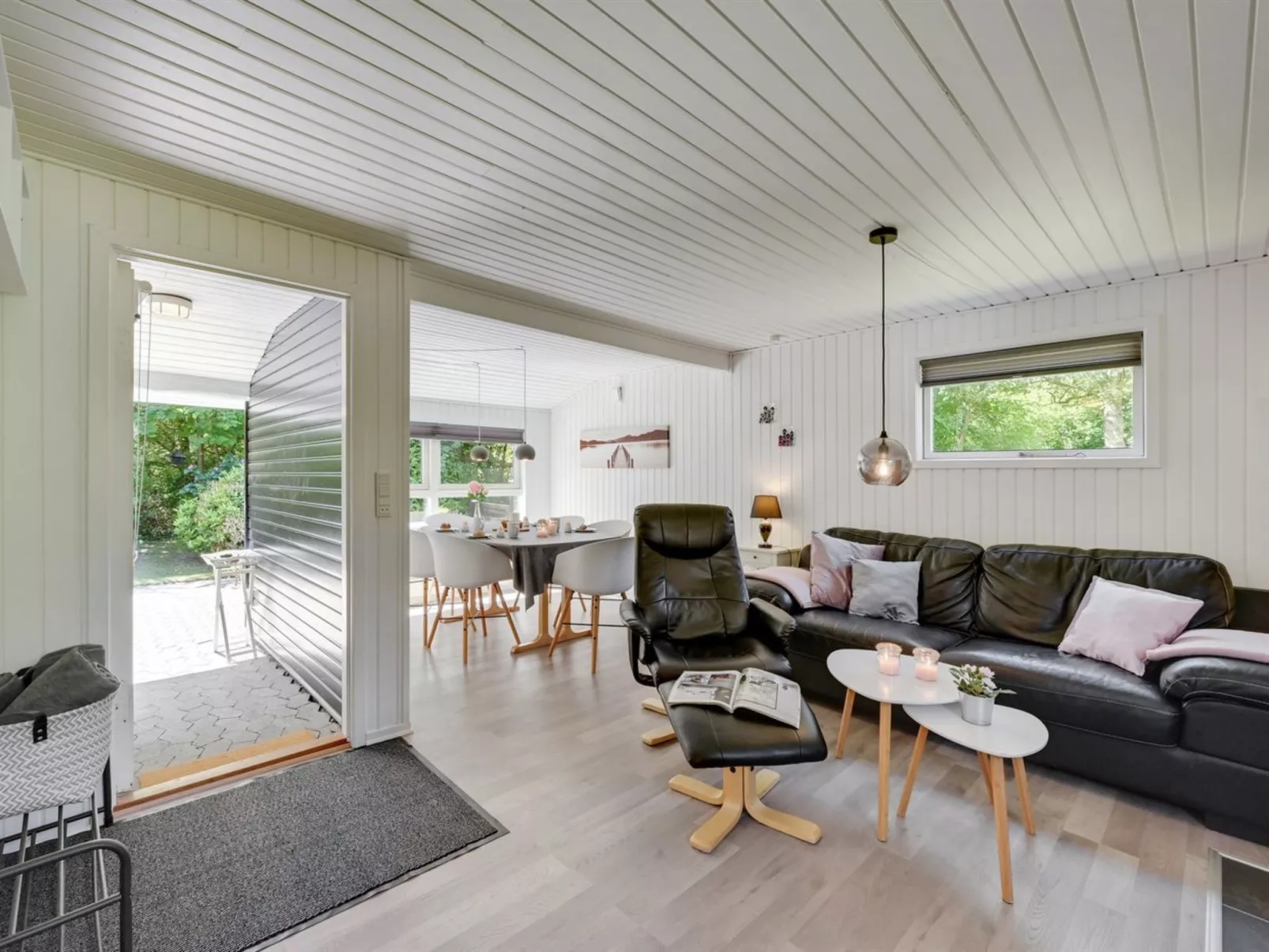 "Sanni" - 1.6km from the sea-Inside