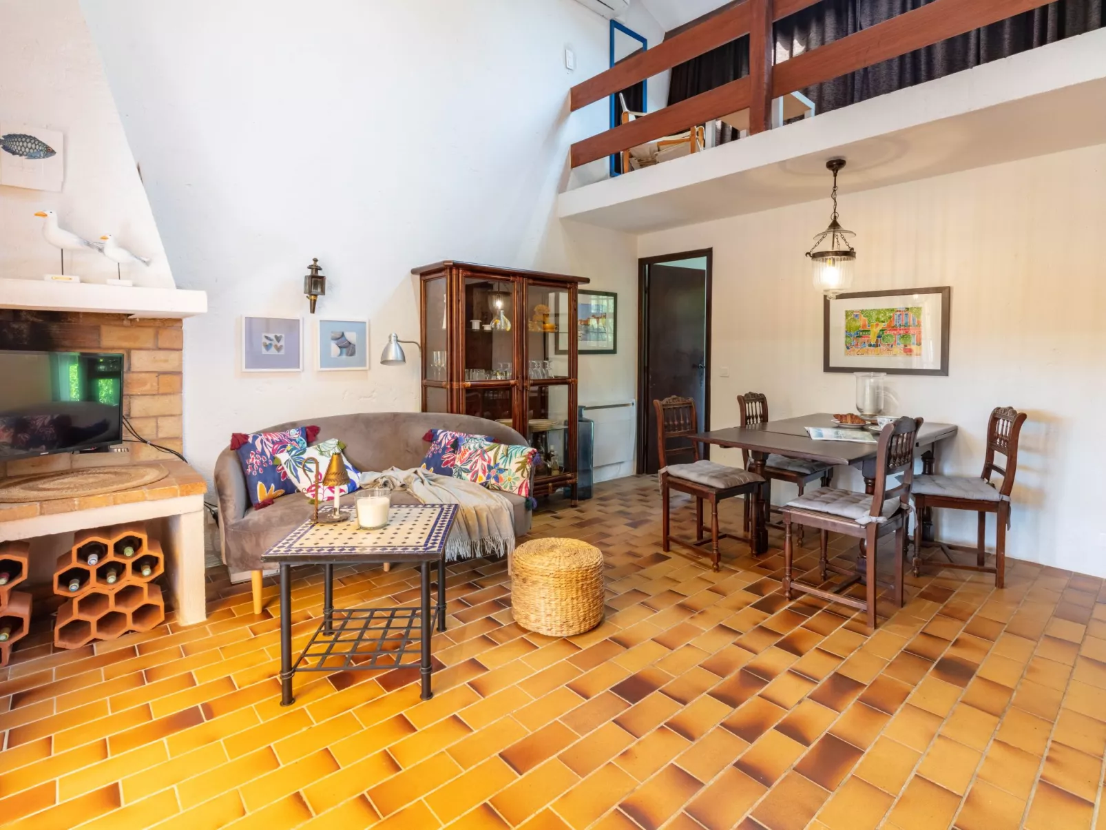 La Maison bleue-Inside