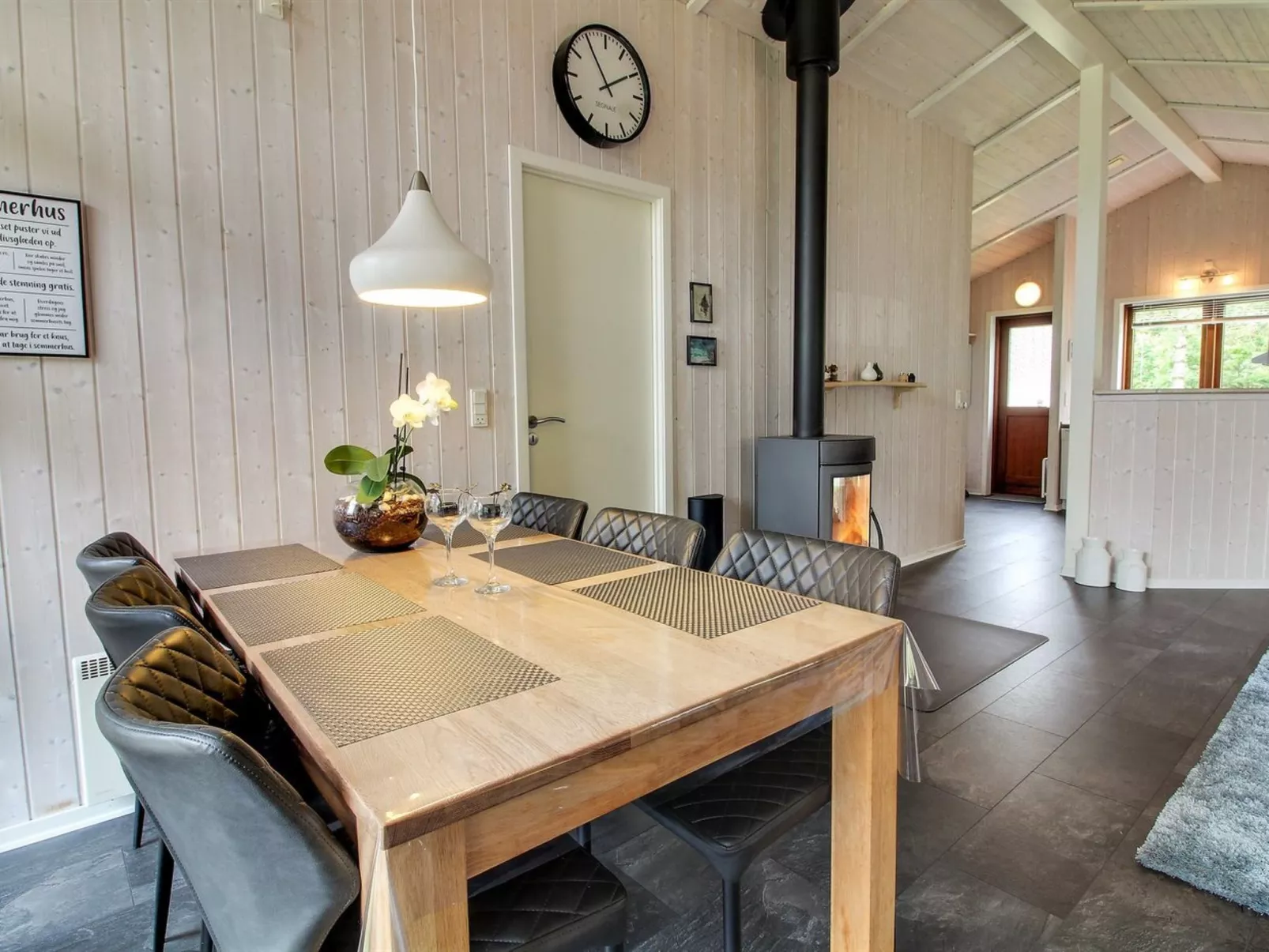 "Arvi" - 30km from the sea-Inside