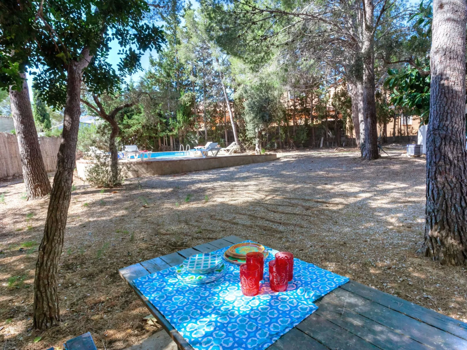 Villa Pinos-Outside