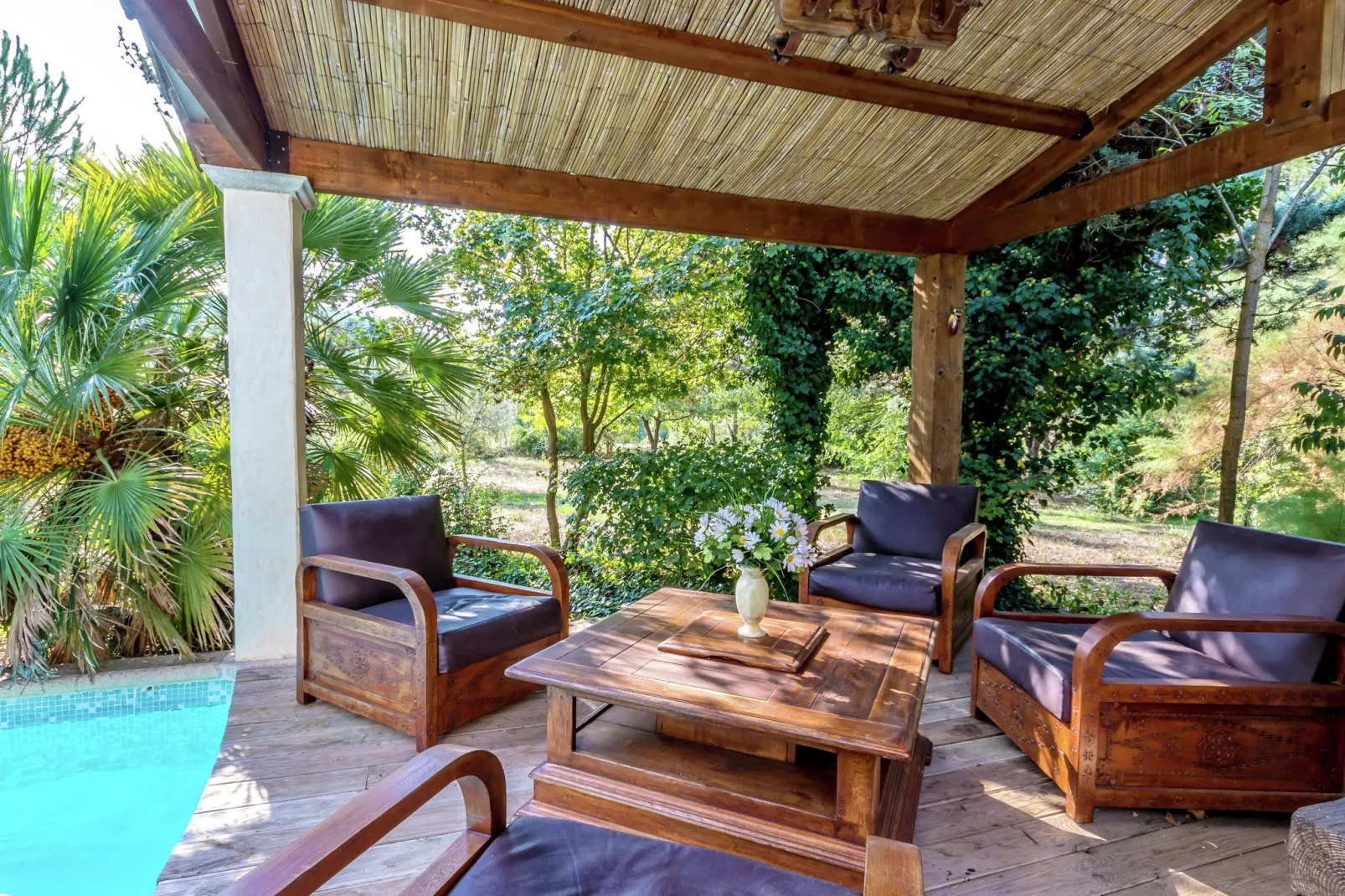 Maison de vacances Le Luc-Terrace balcony