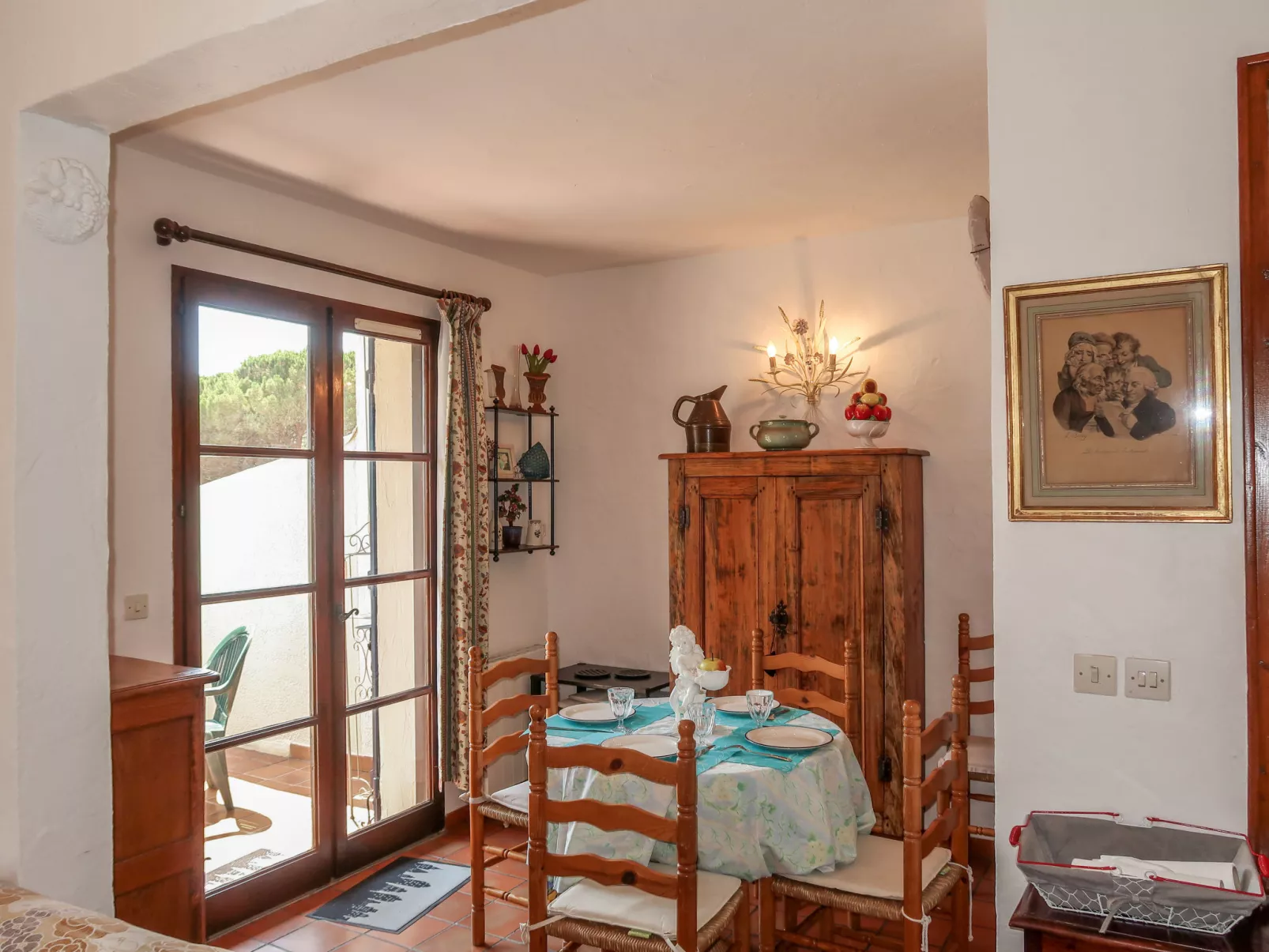 Domaine des Restanques-Inside