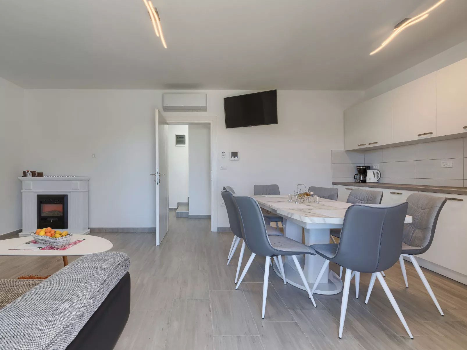 Villa Zirdum-Inside
