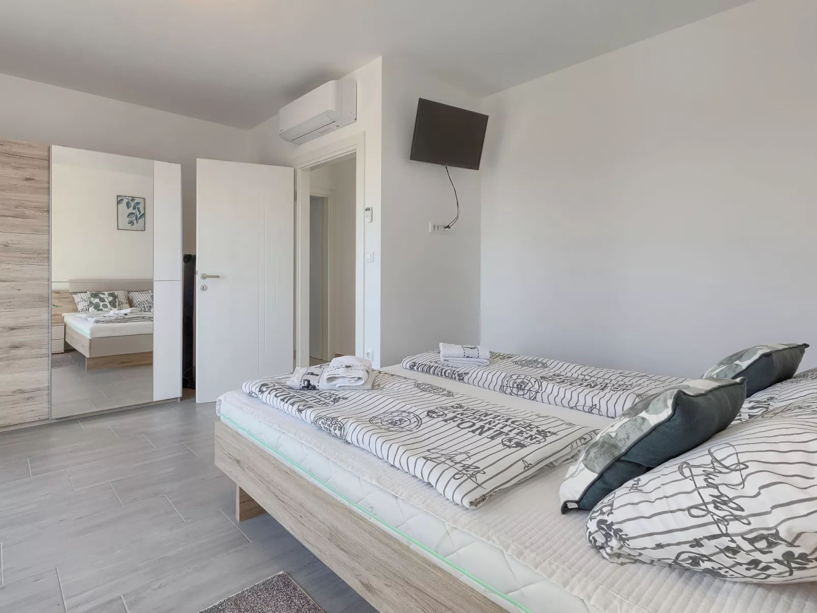 Villa Zirdum-Inside