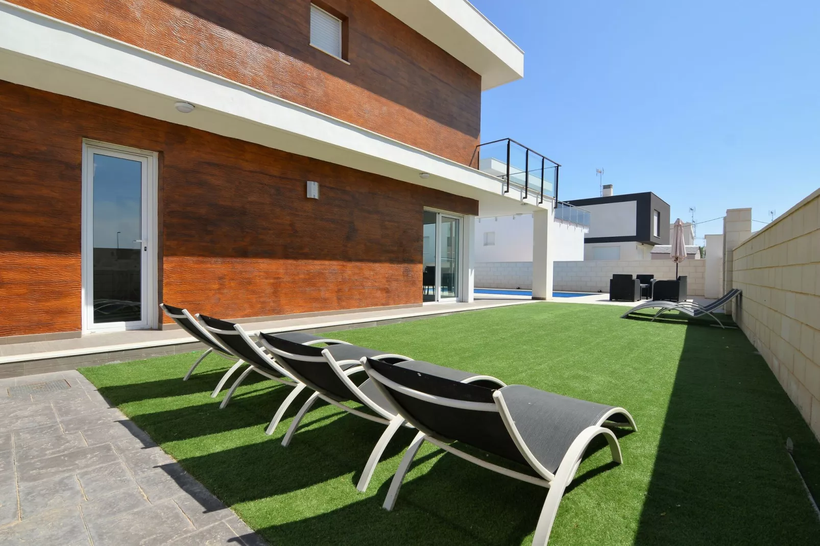 Villa Dara-Gärten Sommer