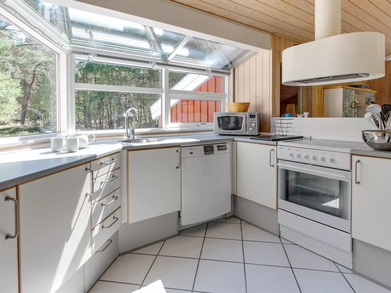 "Henriette" - 850m from the sea-Inside