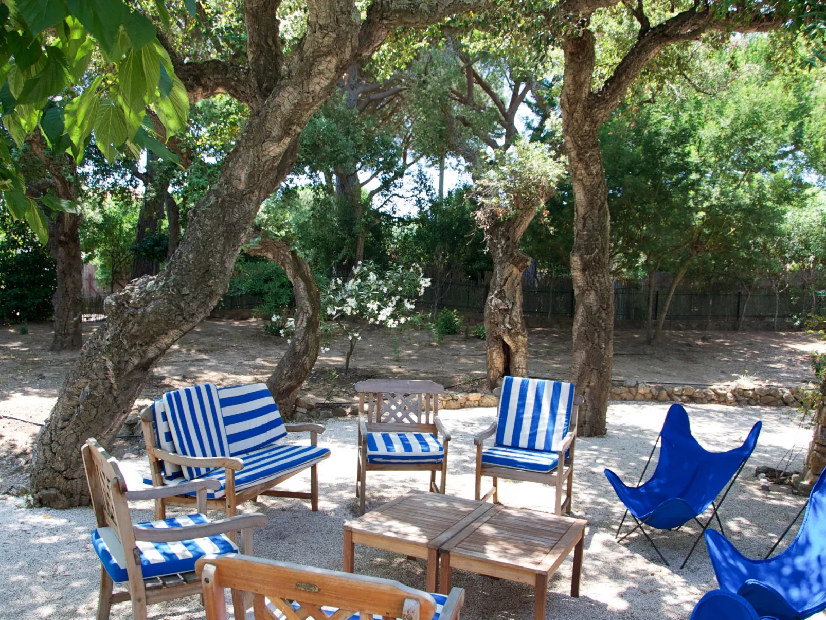Le Coba-Outside