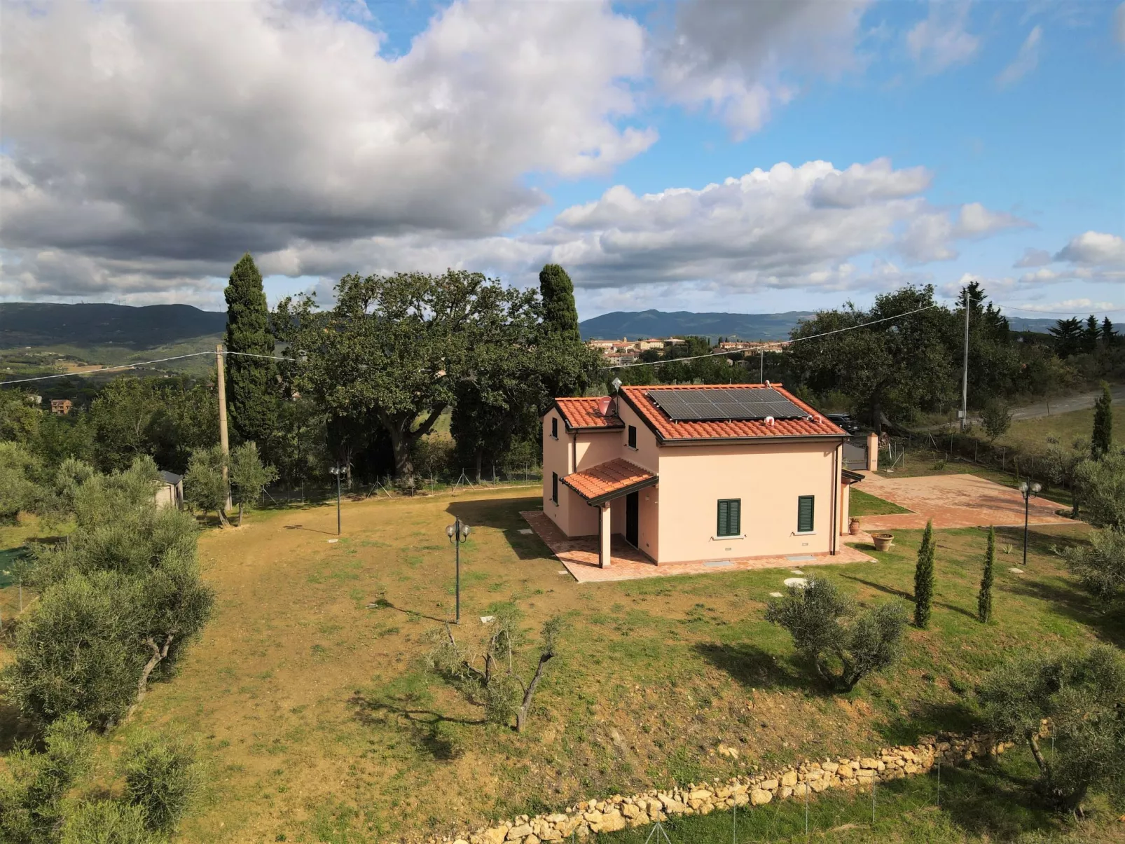 La Rocchetta-Outside