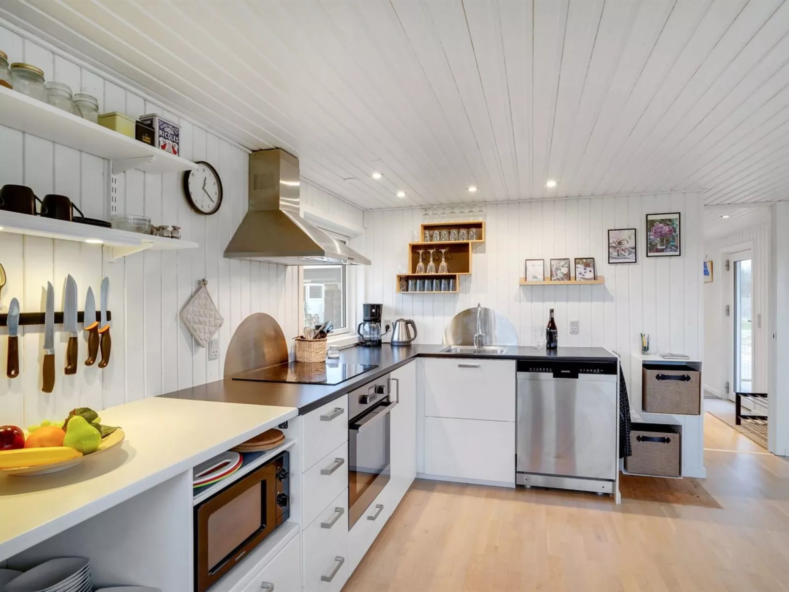"Carelle" - 300m from the sea-Inside