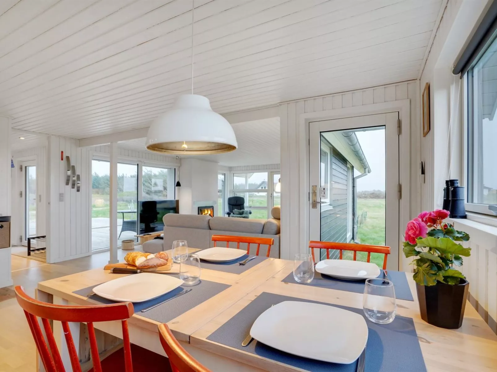 "Carelle" - 300m from the sea-Inside