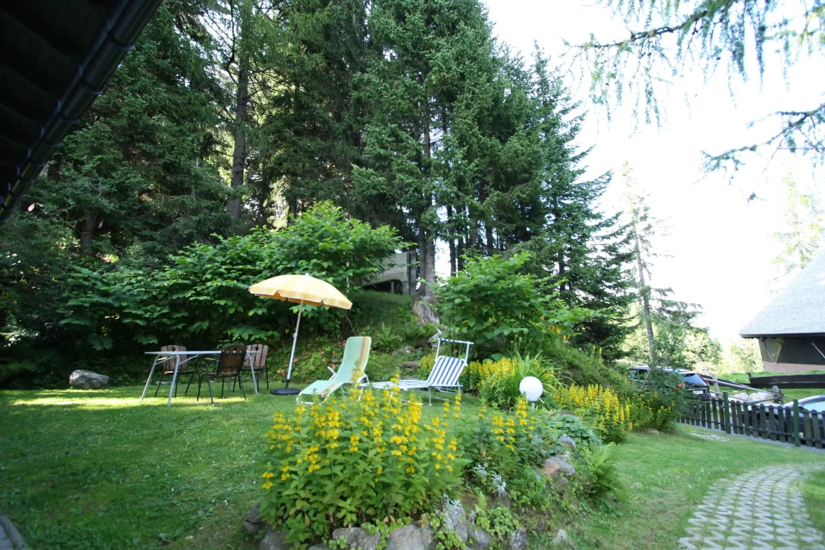 Chalet Truppe-Gardens summer
