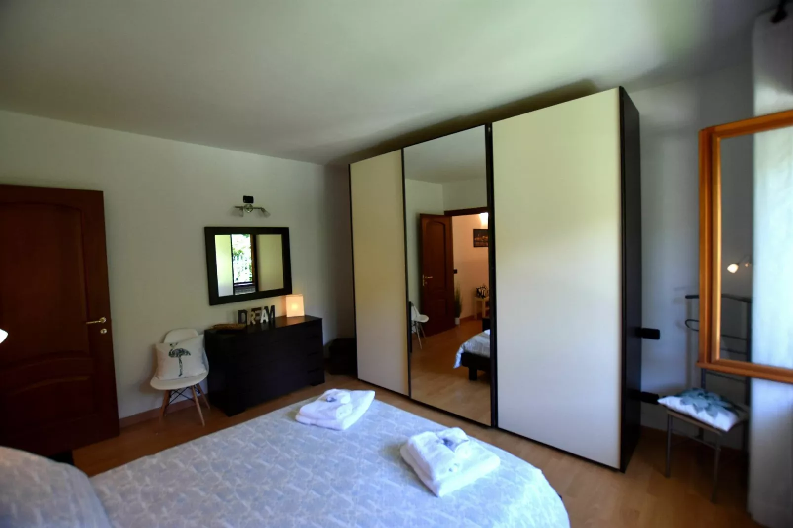 Cherry House-Bedroom