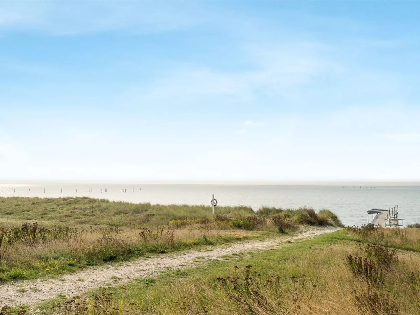 "Hattie" - 100m from the sea-Outside