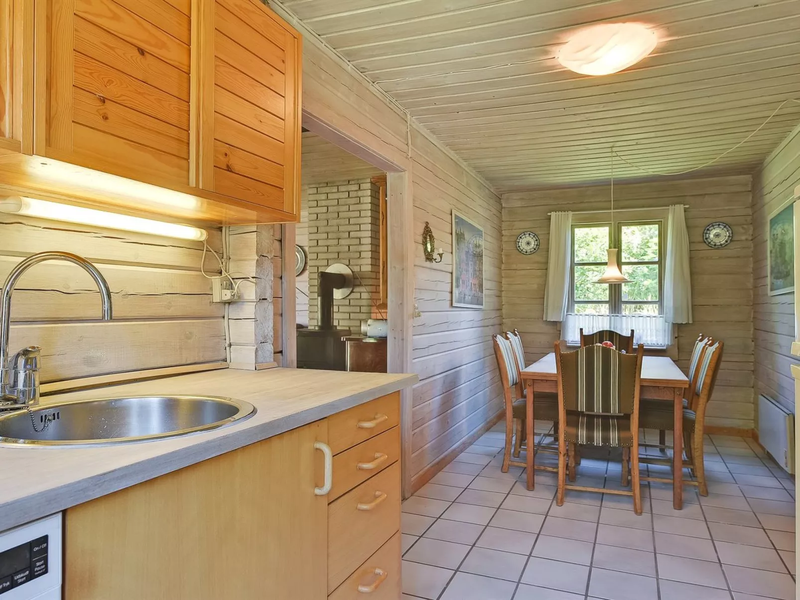"Berit" - 700m from the sea-Dedans