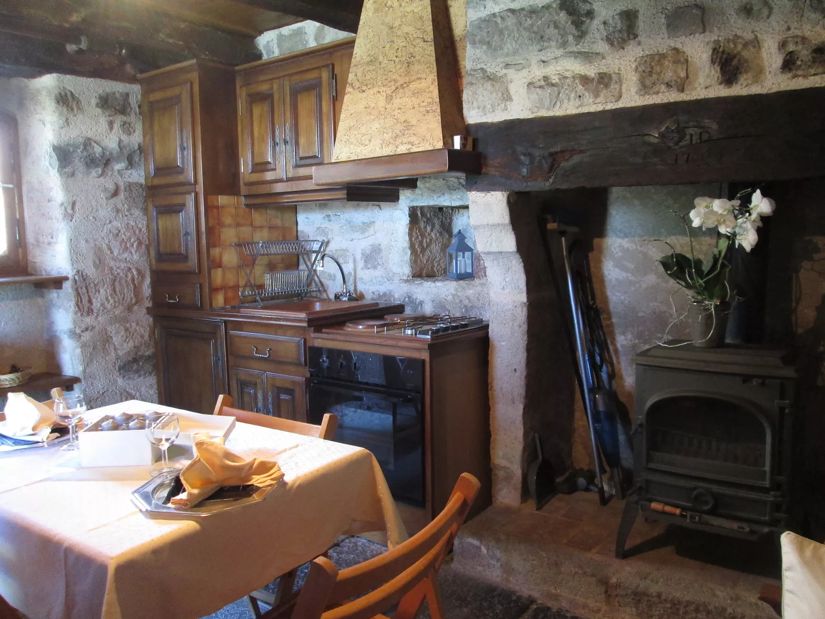 Le Pigeonnier-Inside