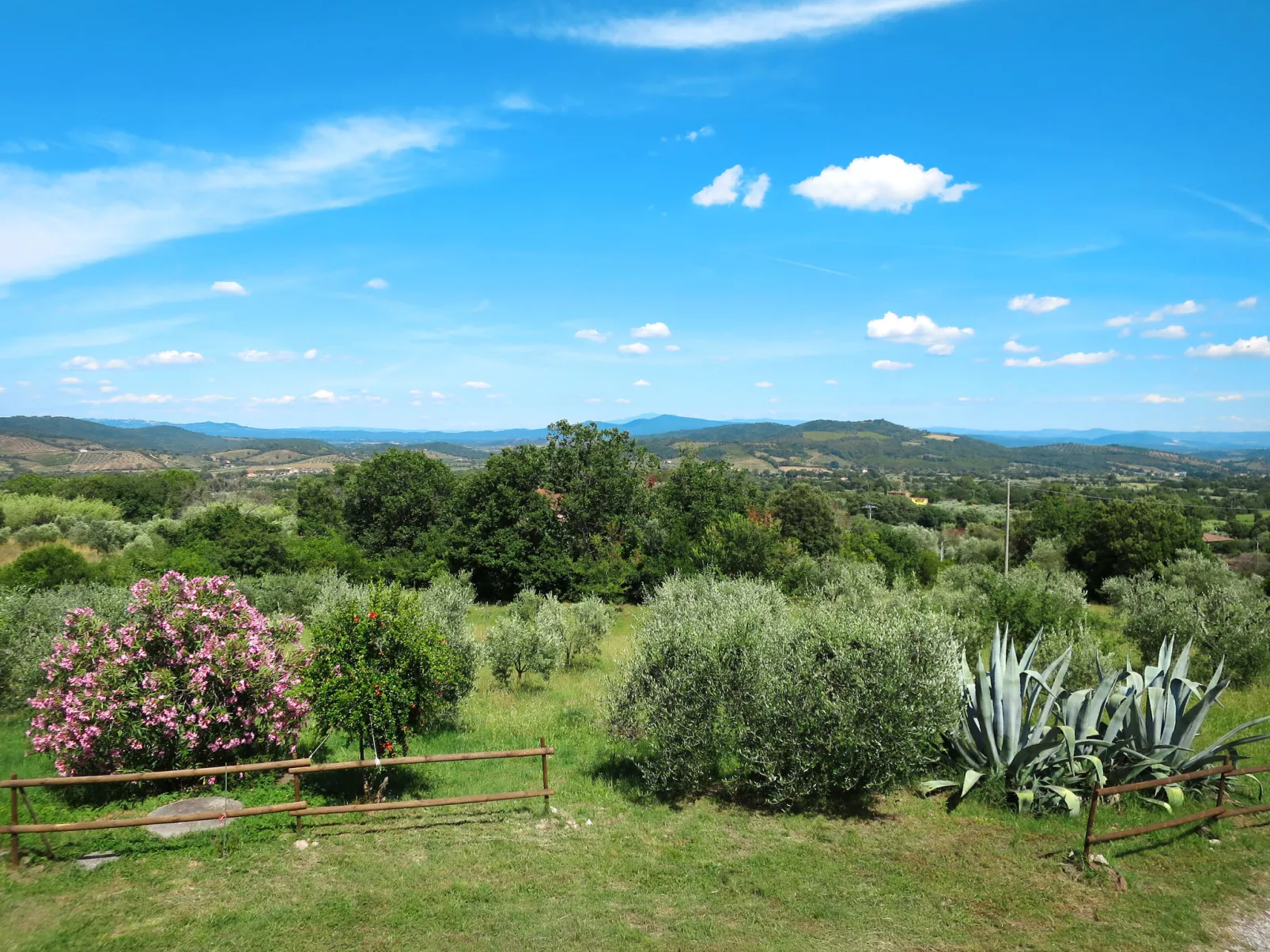Valmarinella-Outside