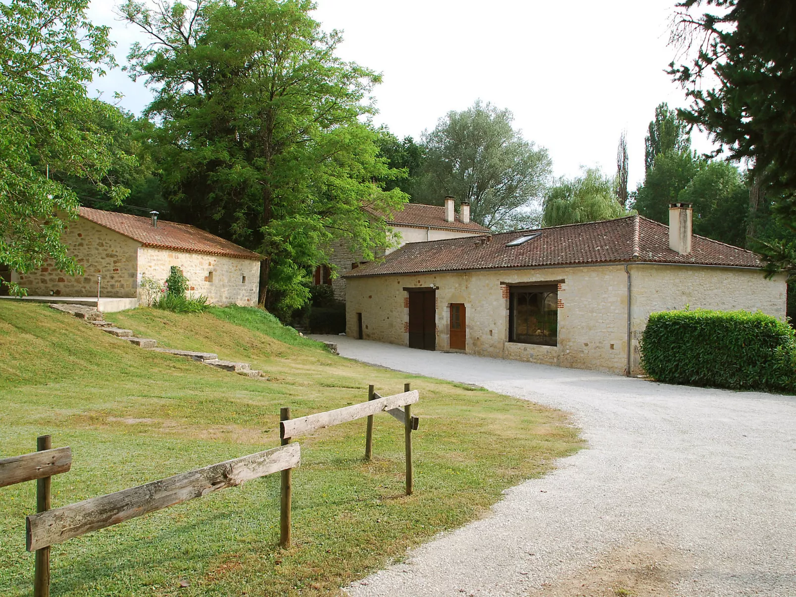 Ensemble de 3 maisons Lavit-Outside