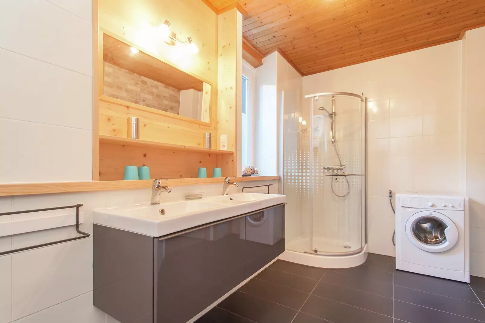 Haus Das kleine Paradies-Bathroom