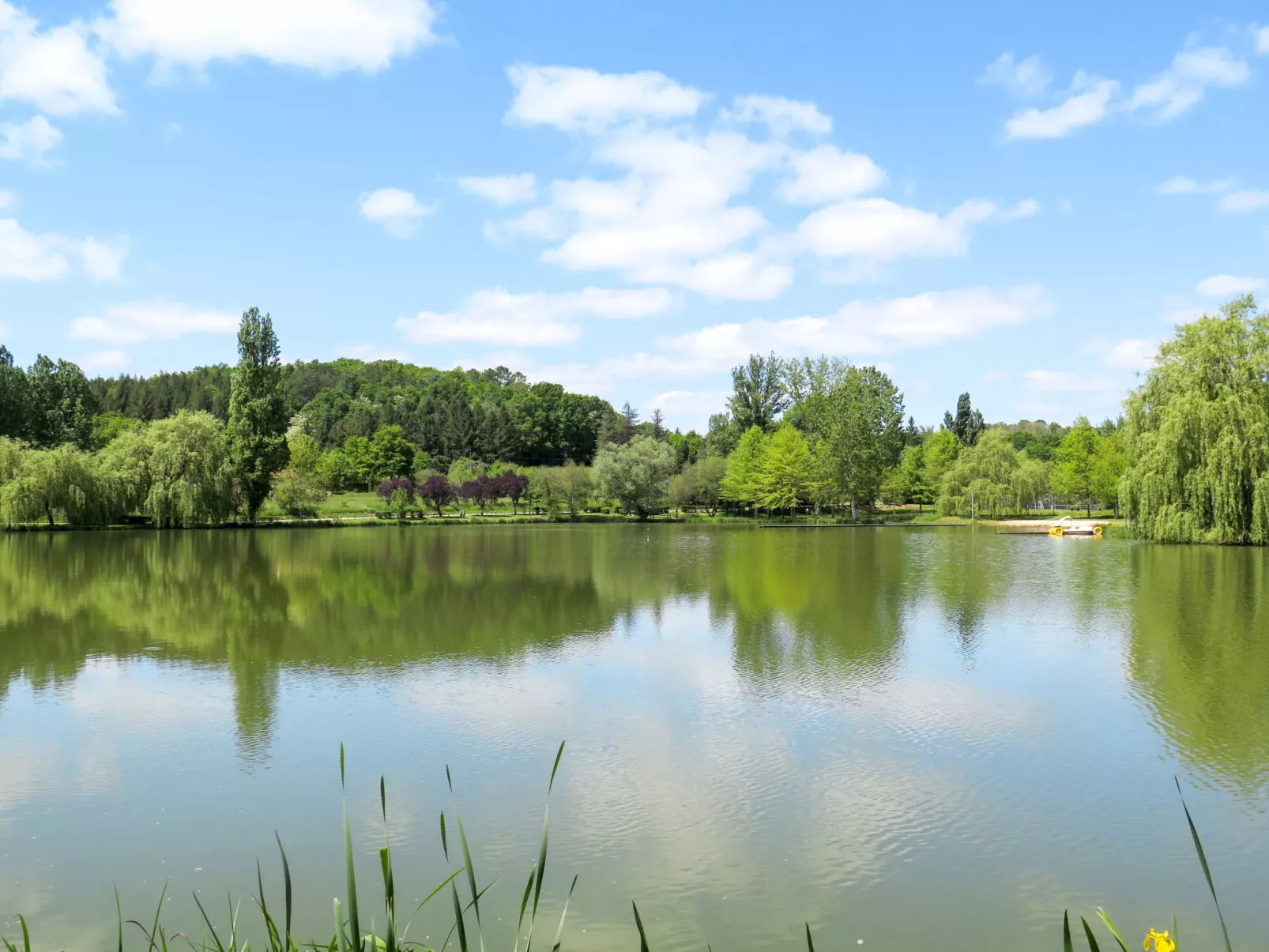 Le Champ du Lac-Area