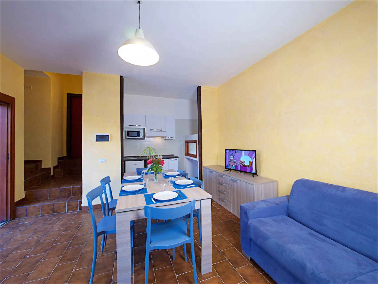 Three-room Classic-Inside