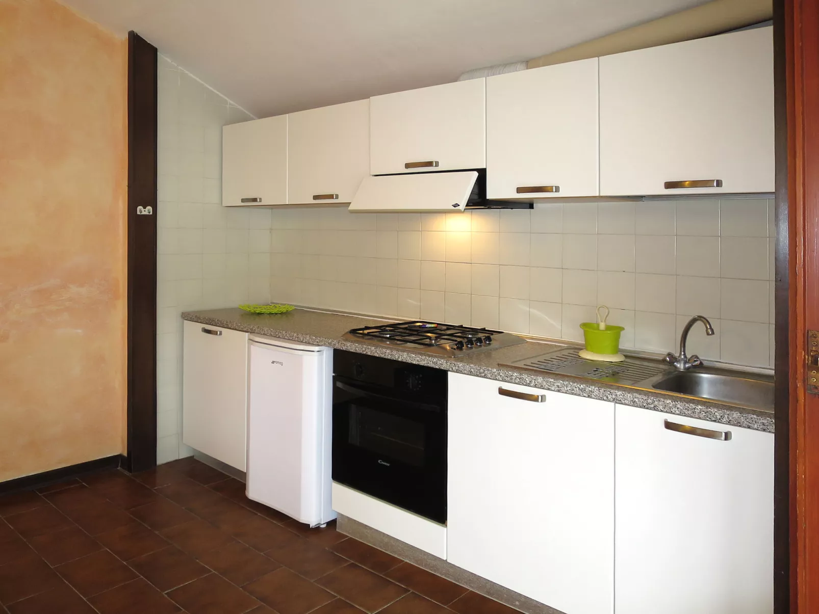 Three-room Classic-Inside