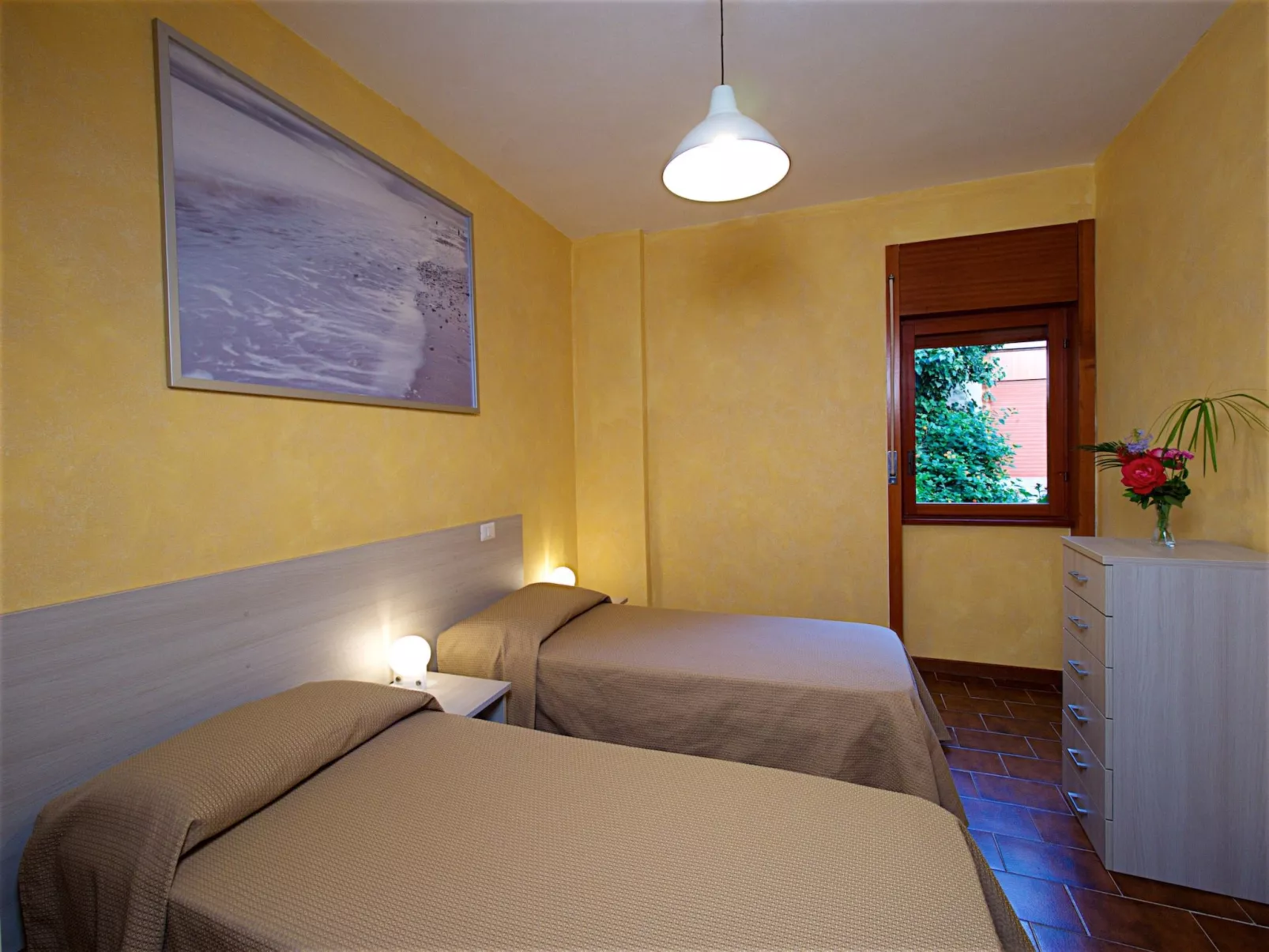 Three-room Classic-Inside
