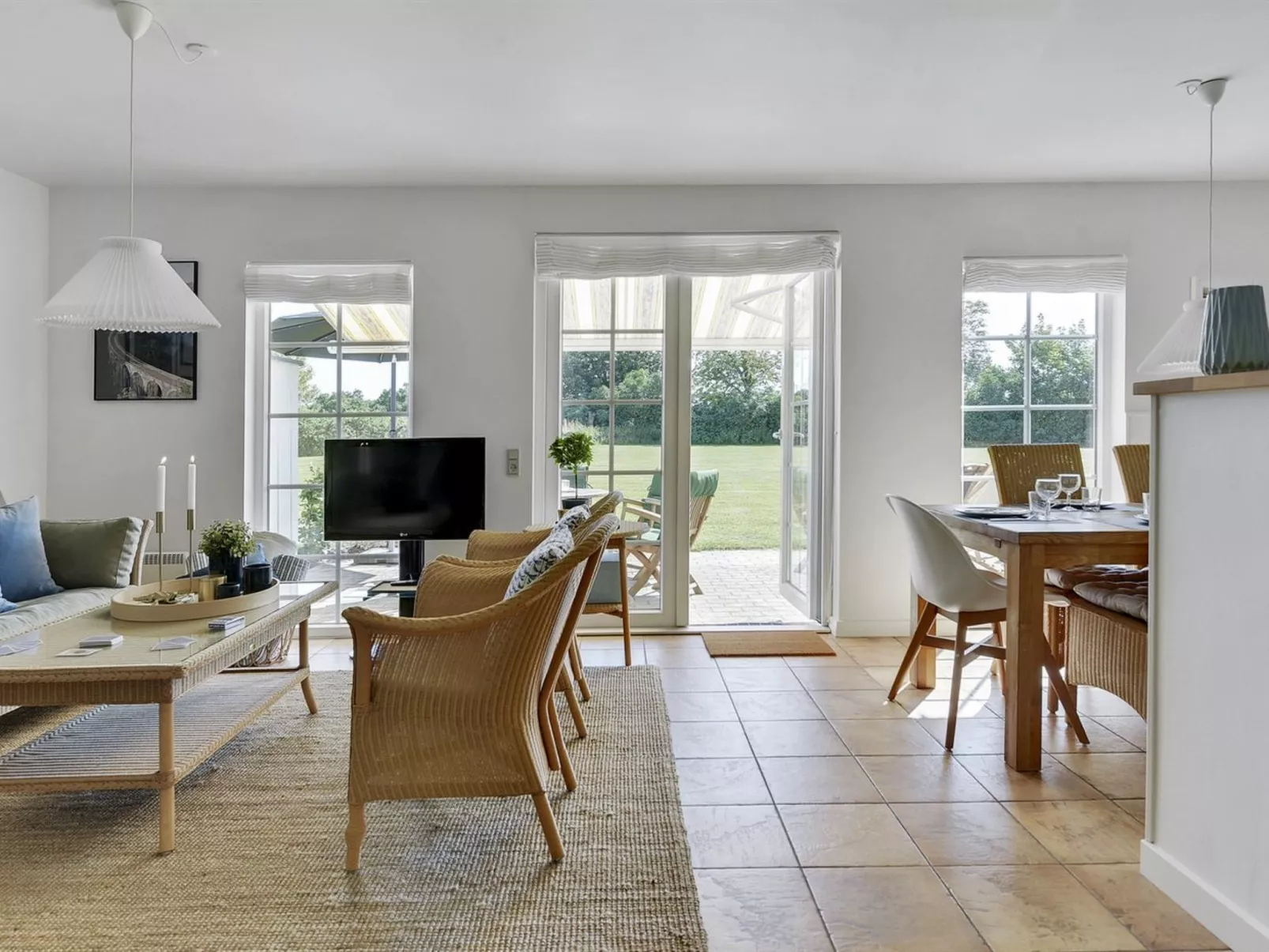 "Nikan" - 300m from the sea-Inside