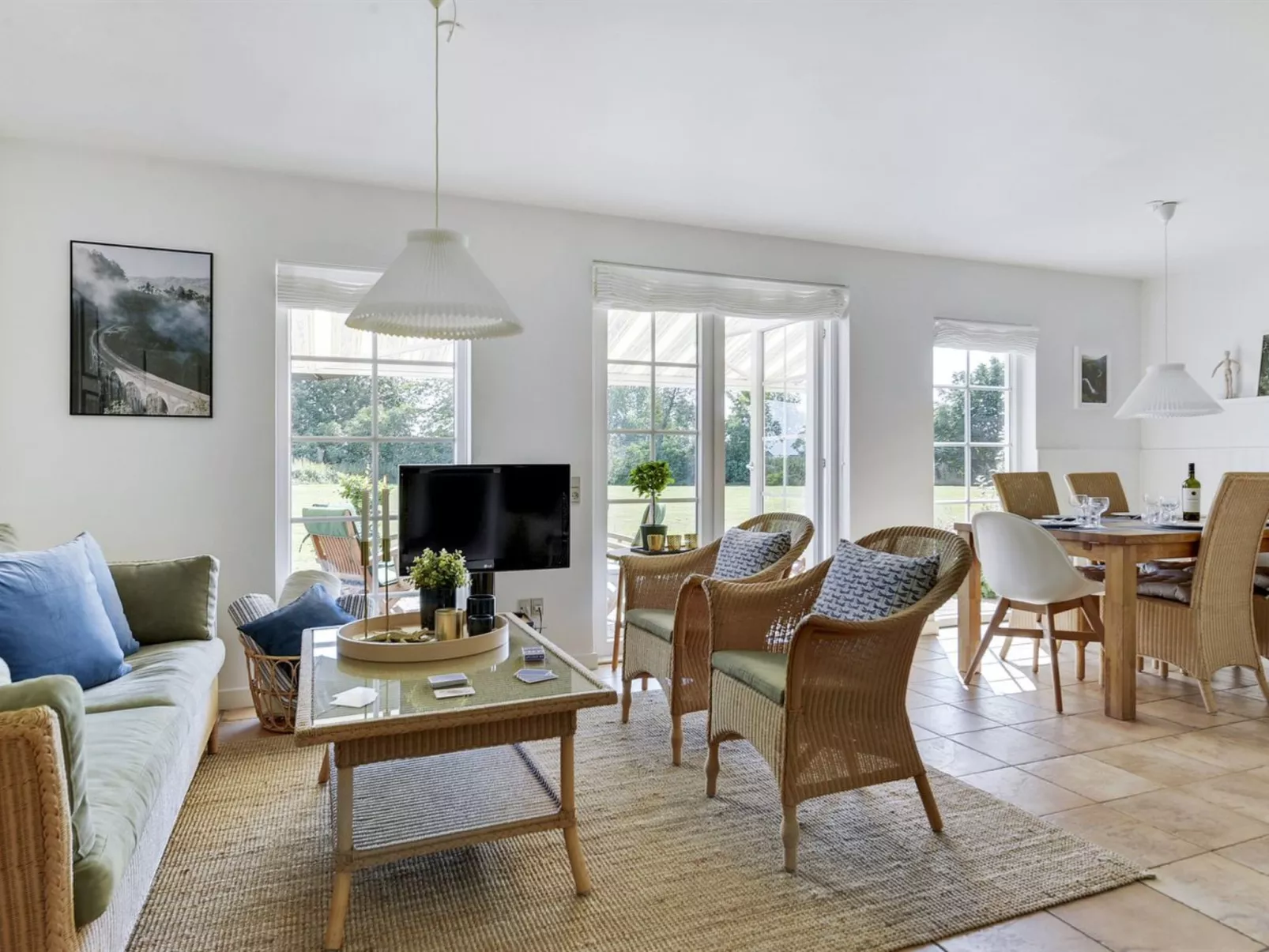 "Nikan" - 300m from the sea-Inside