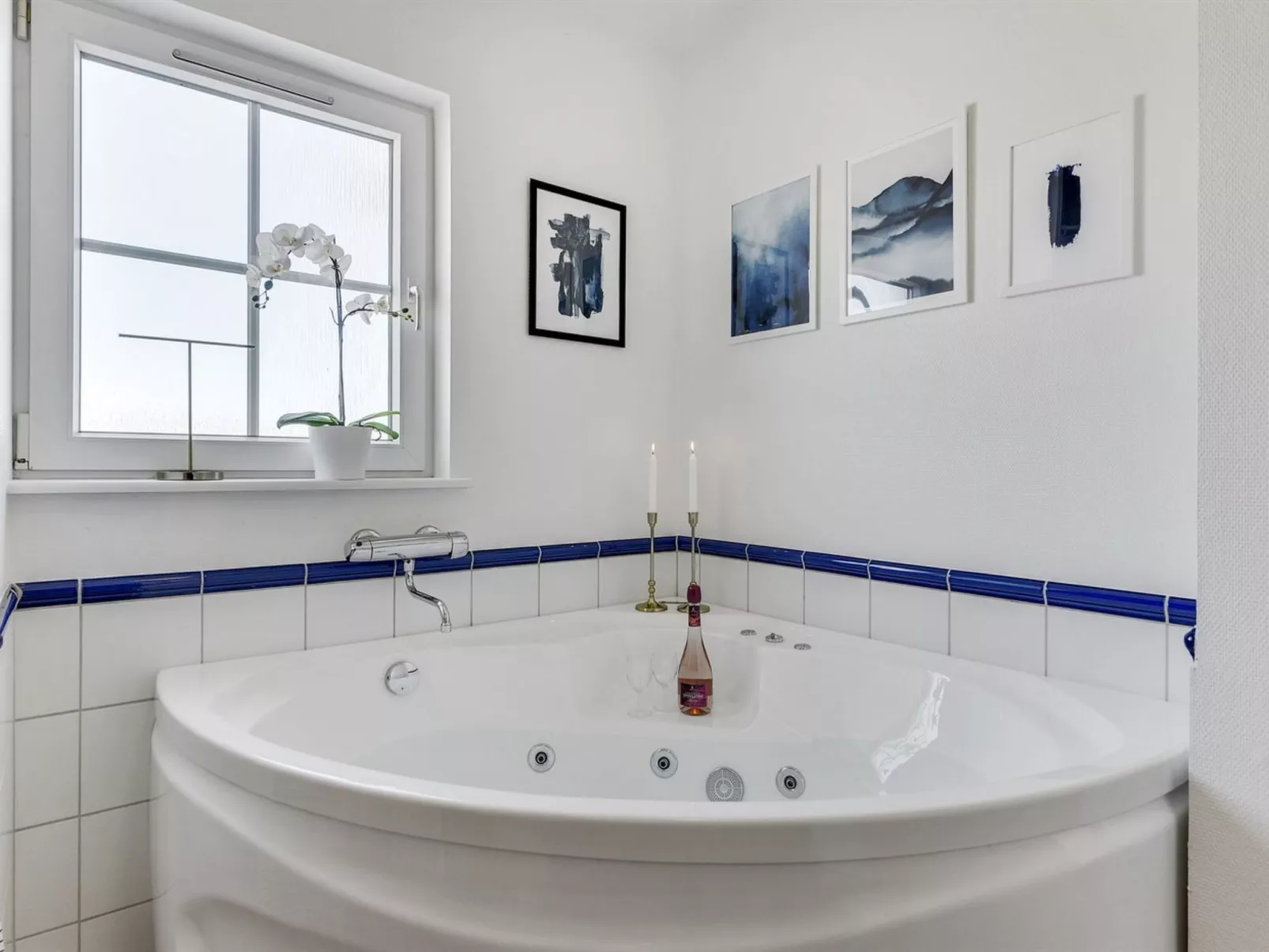 "Nikan" - 300m from the sea-Inside