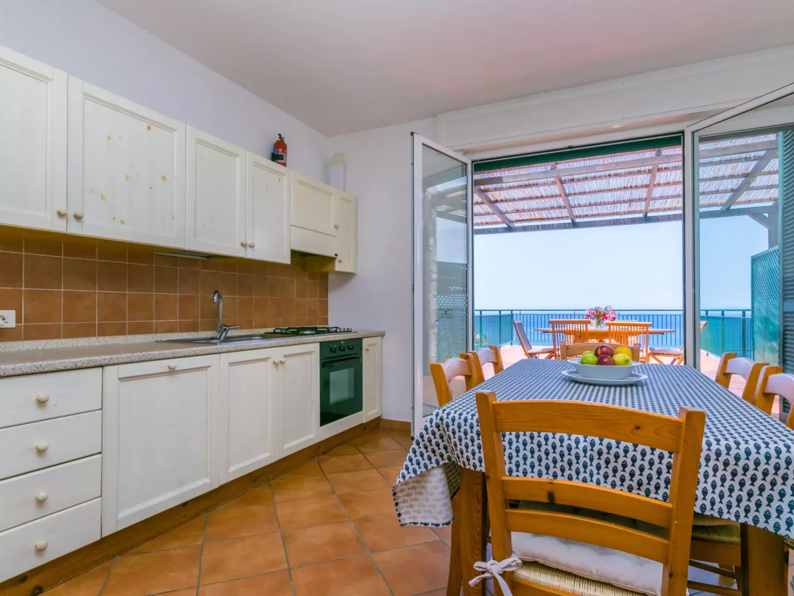 Three-room apartment-Inside