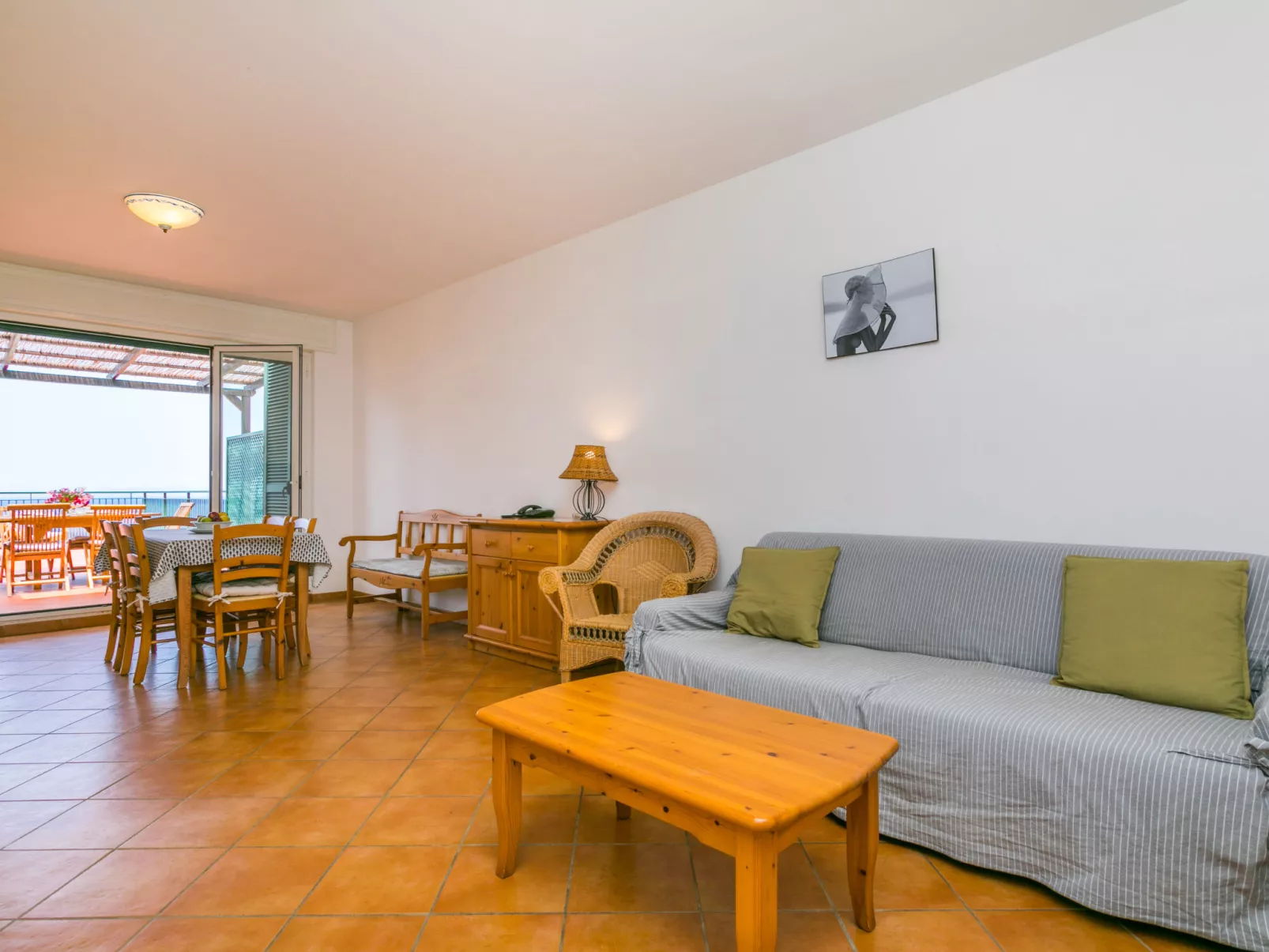 Three-room apartment-Inside