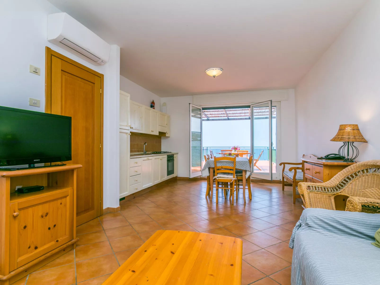 Three-room apartment-Inside