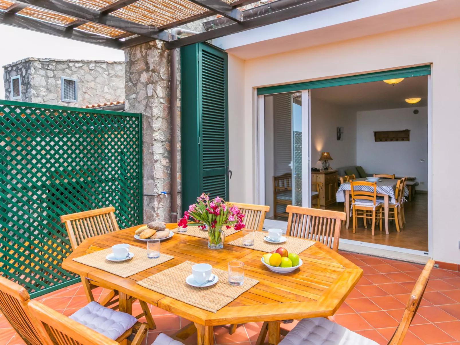 Three-room apartment-Outside