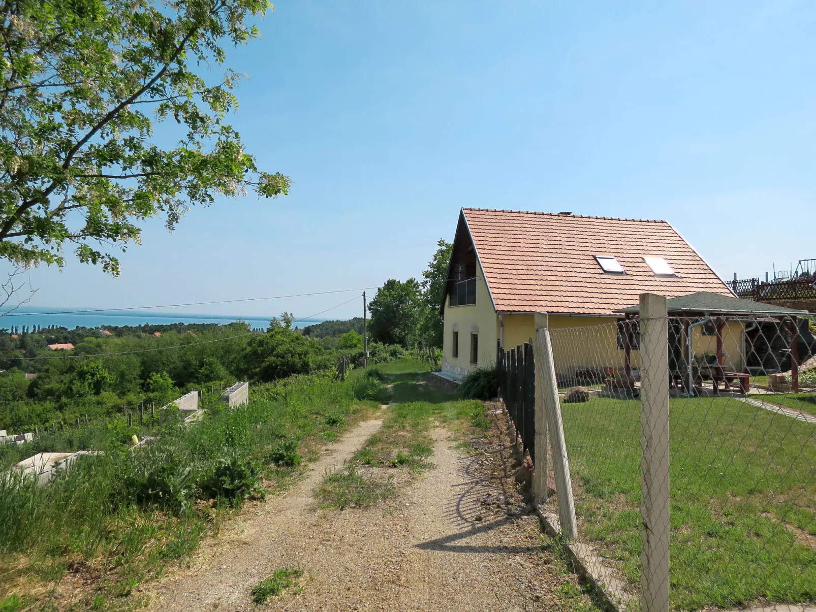 Fokas (ABR123)-Outside