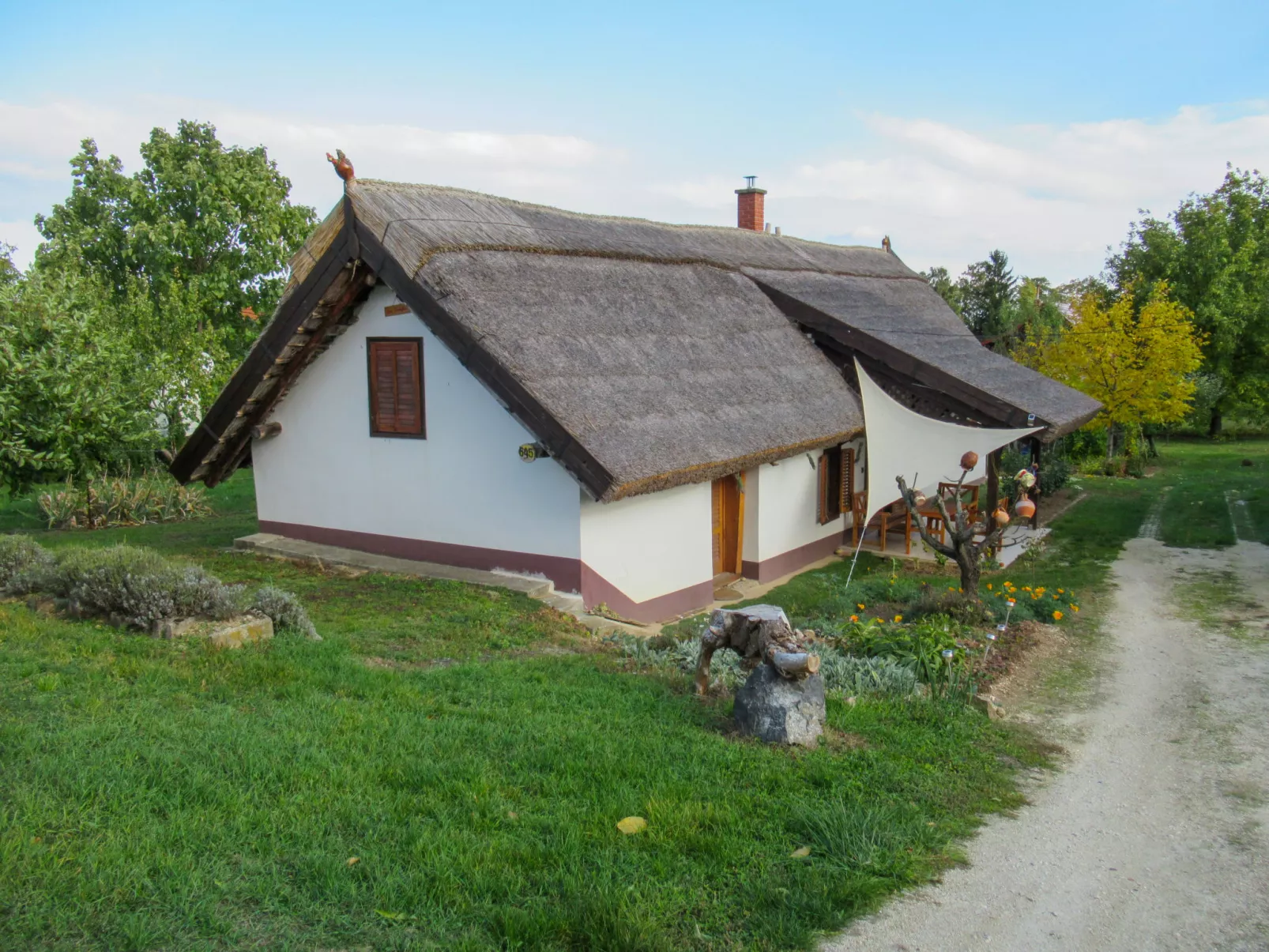 Szijartó-Outside