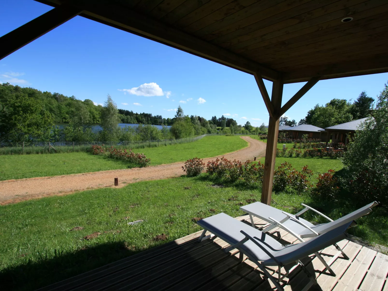 Domaine des Monédières - Chalet Lac 4-6-Draußen
