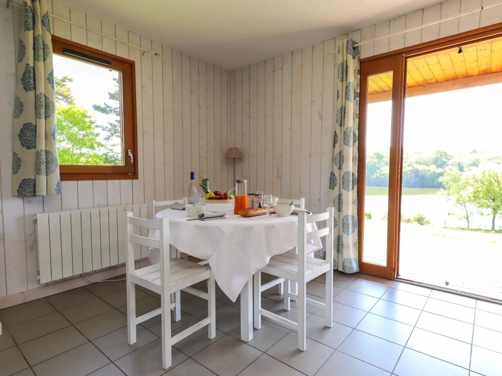 Domaine des Monédières - Chalet Lac 4-6-Drinnen