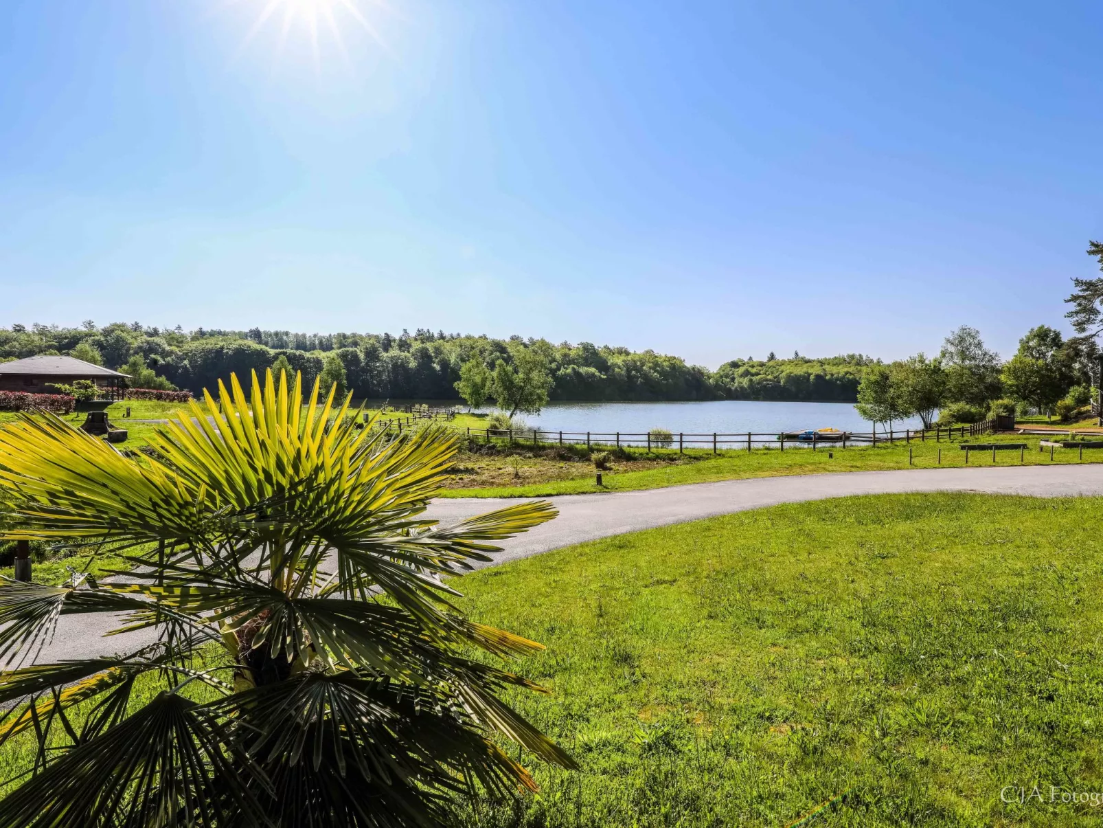Domaine des Monédières - Chalet Lac 4-6-Draußen