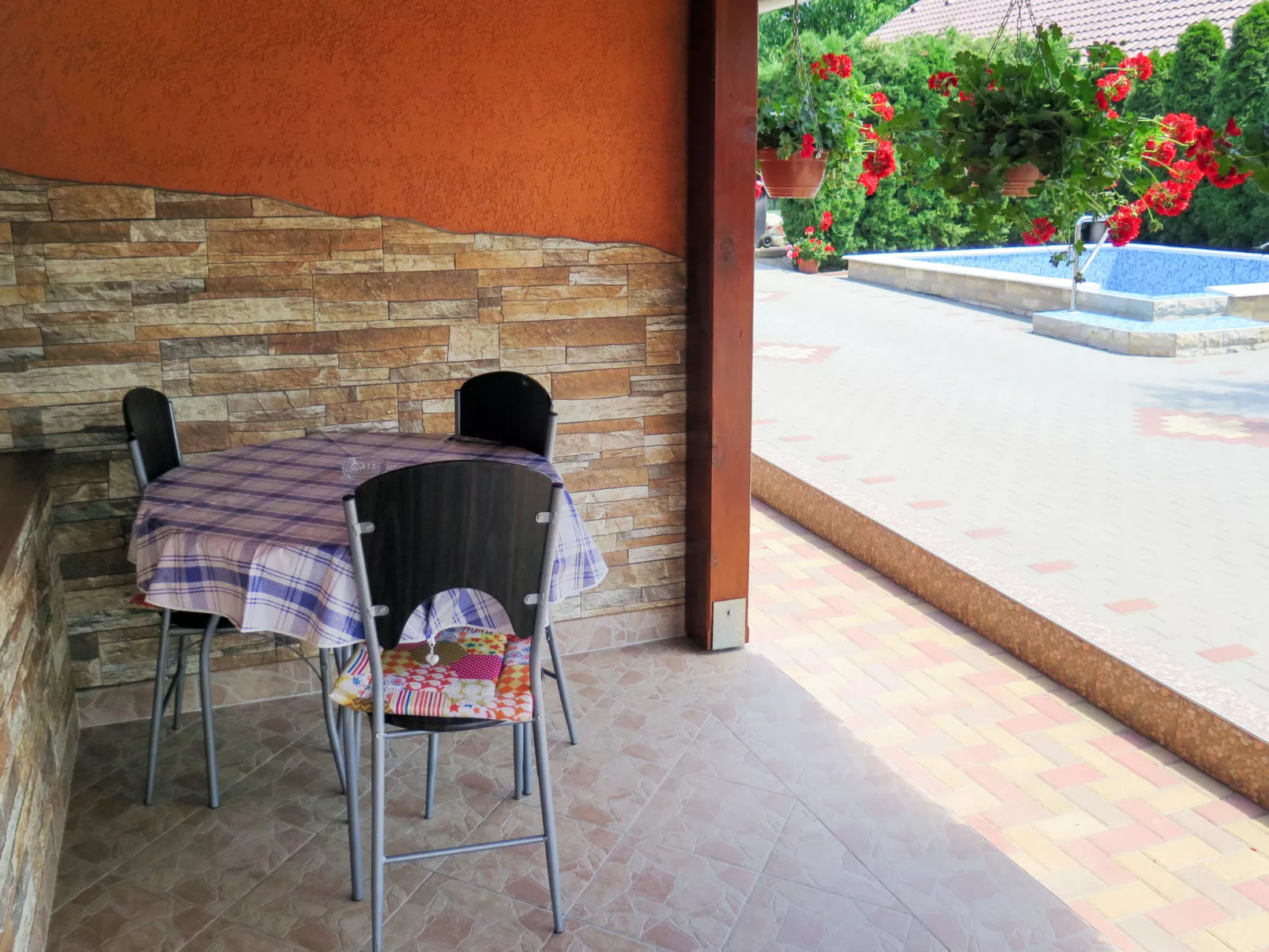 Brigi-Outside
