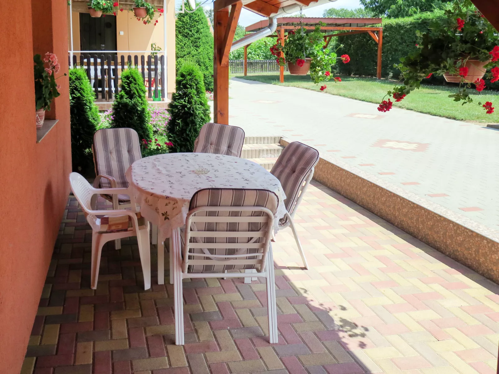 Brigi-Outside