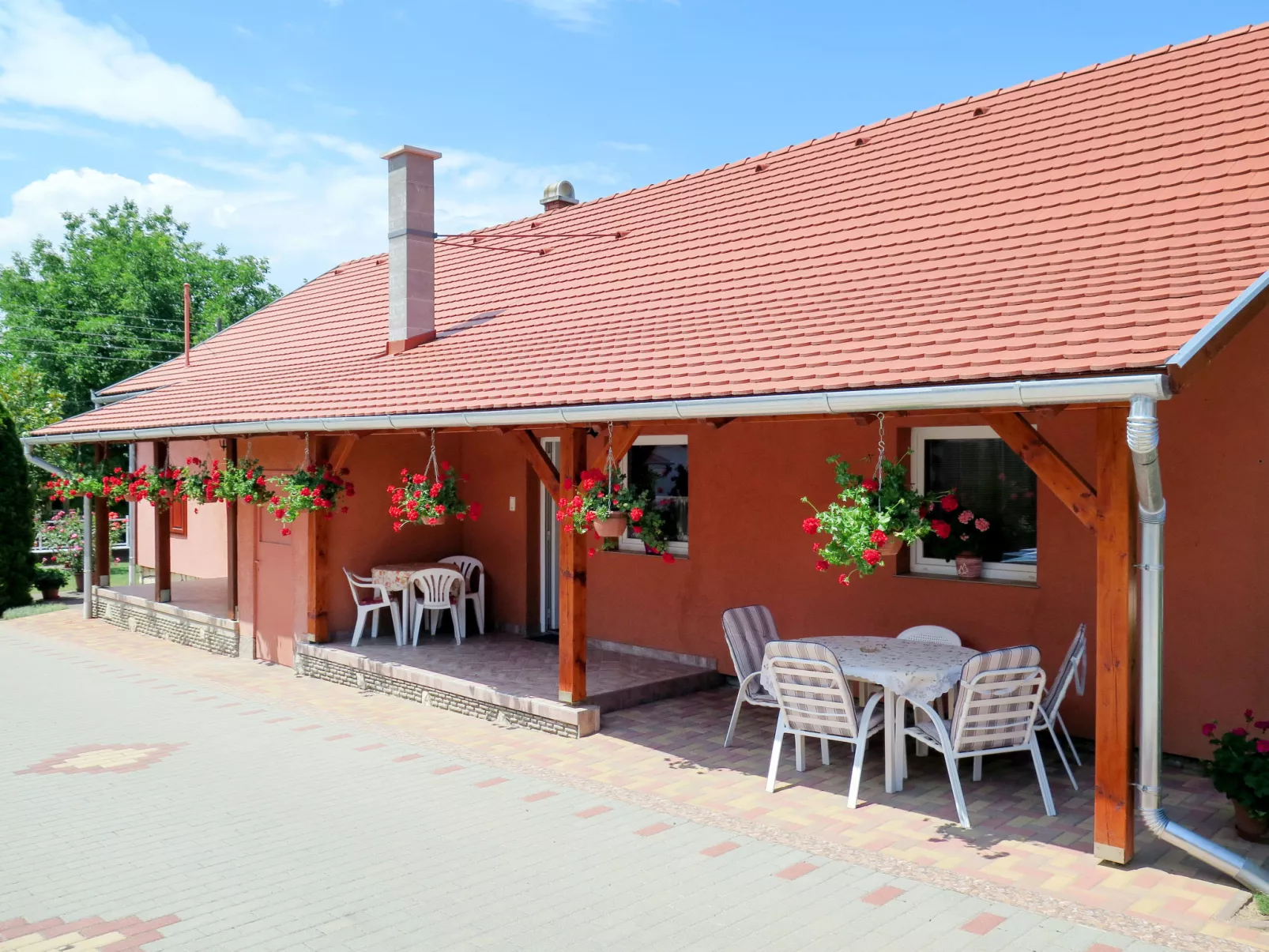 Brigi-Outside