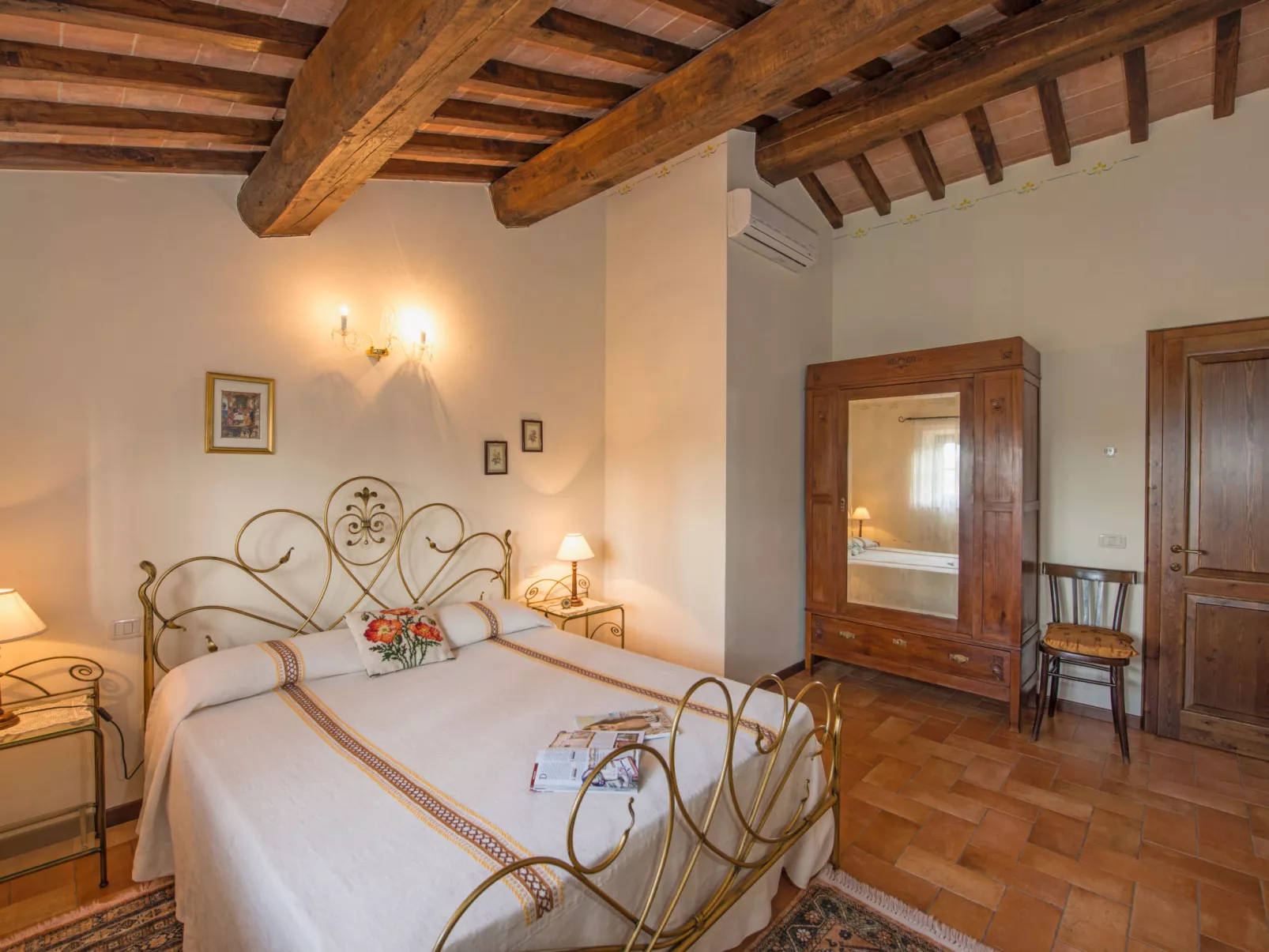 Casa Graziani-Inside