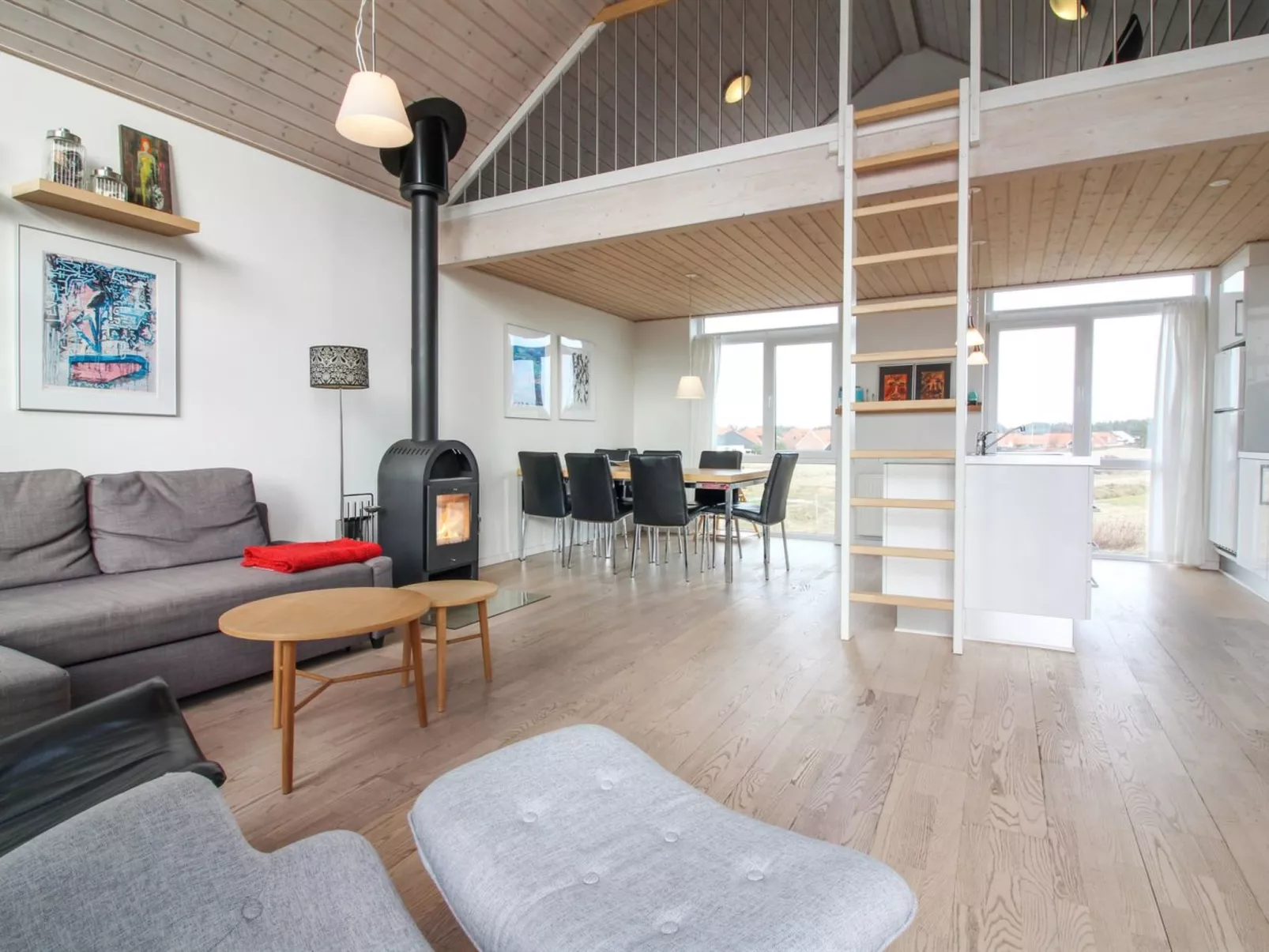 "Chris" - 750m from the sea-Inside