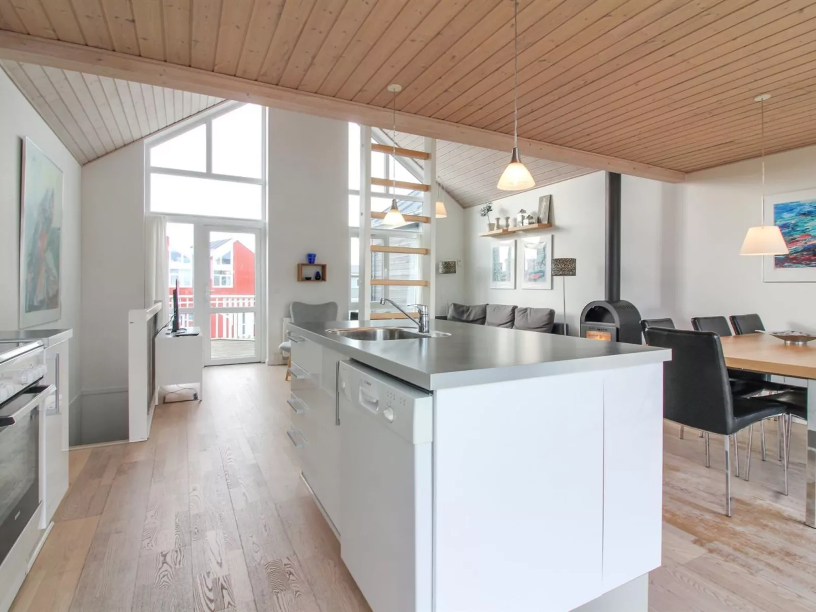 "Chris" - 750m from the sea-Inside